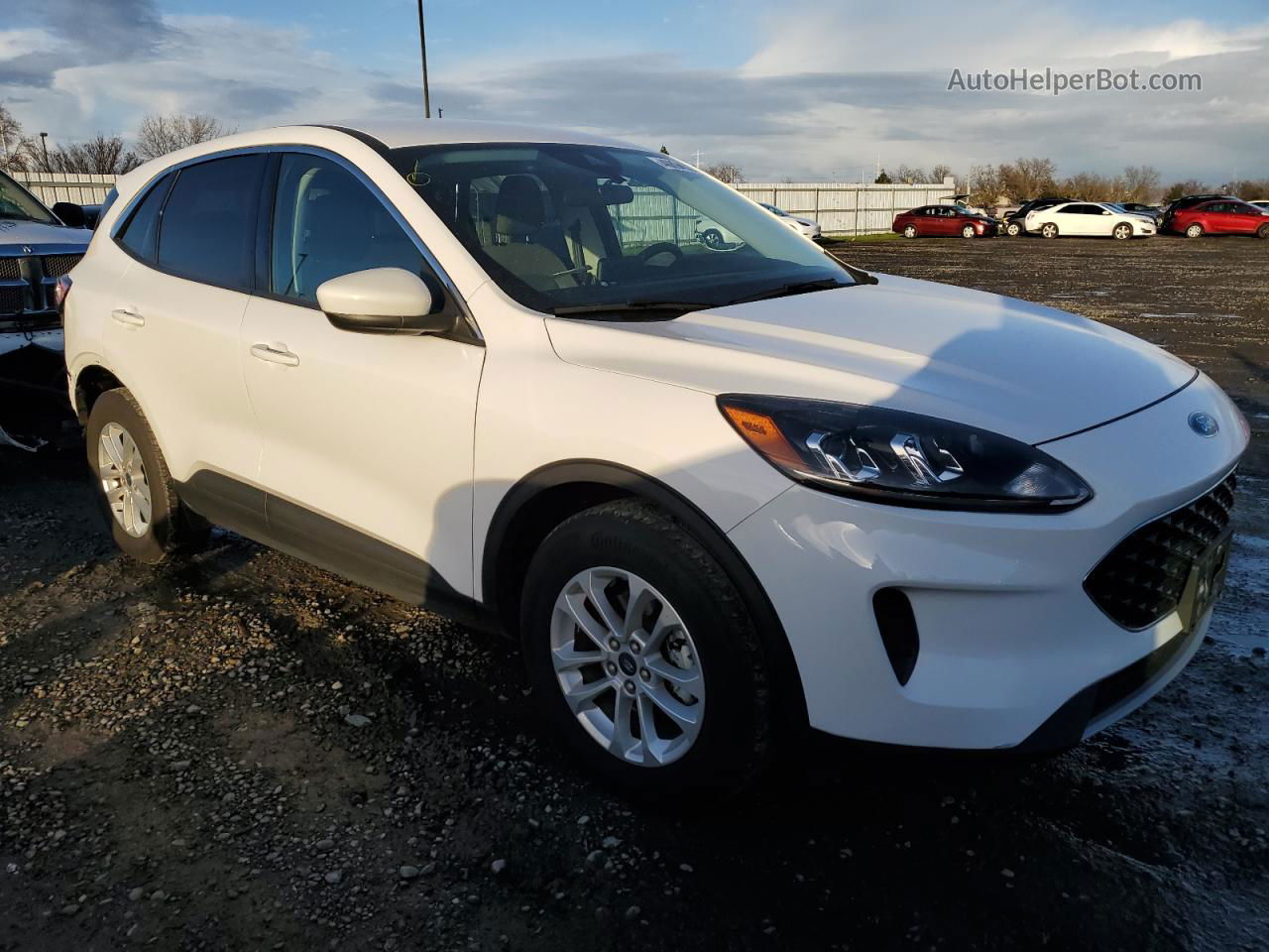 2021 Ford Escape Se White vin: 1FMCU9BZ0MUB03222