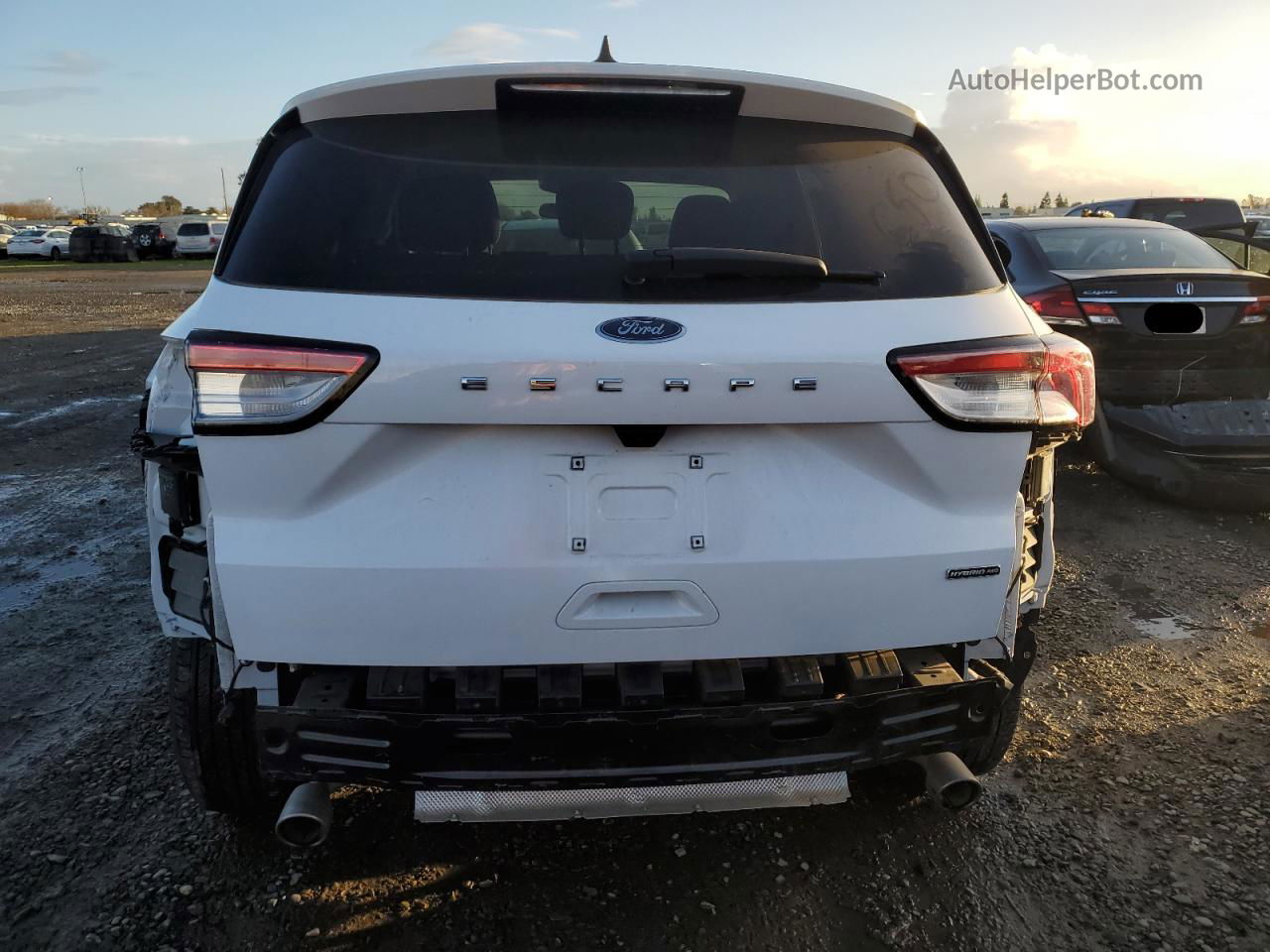 2021 Ford Escape Se White vin: 1FMCU9BZ0MUB03222