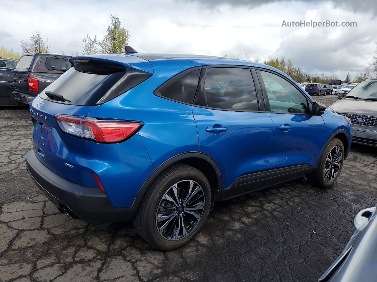 2021 Ford Escape Se Синий vin: 1FMCU9G68MUA29921