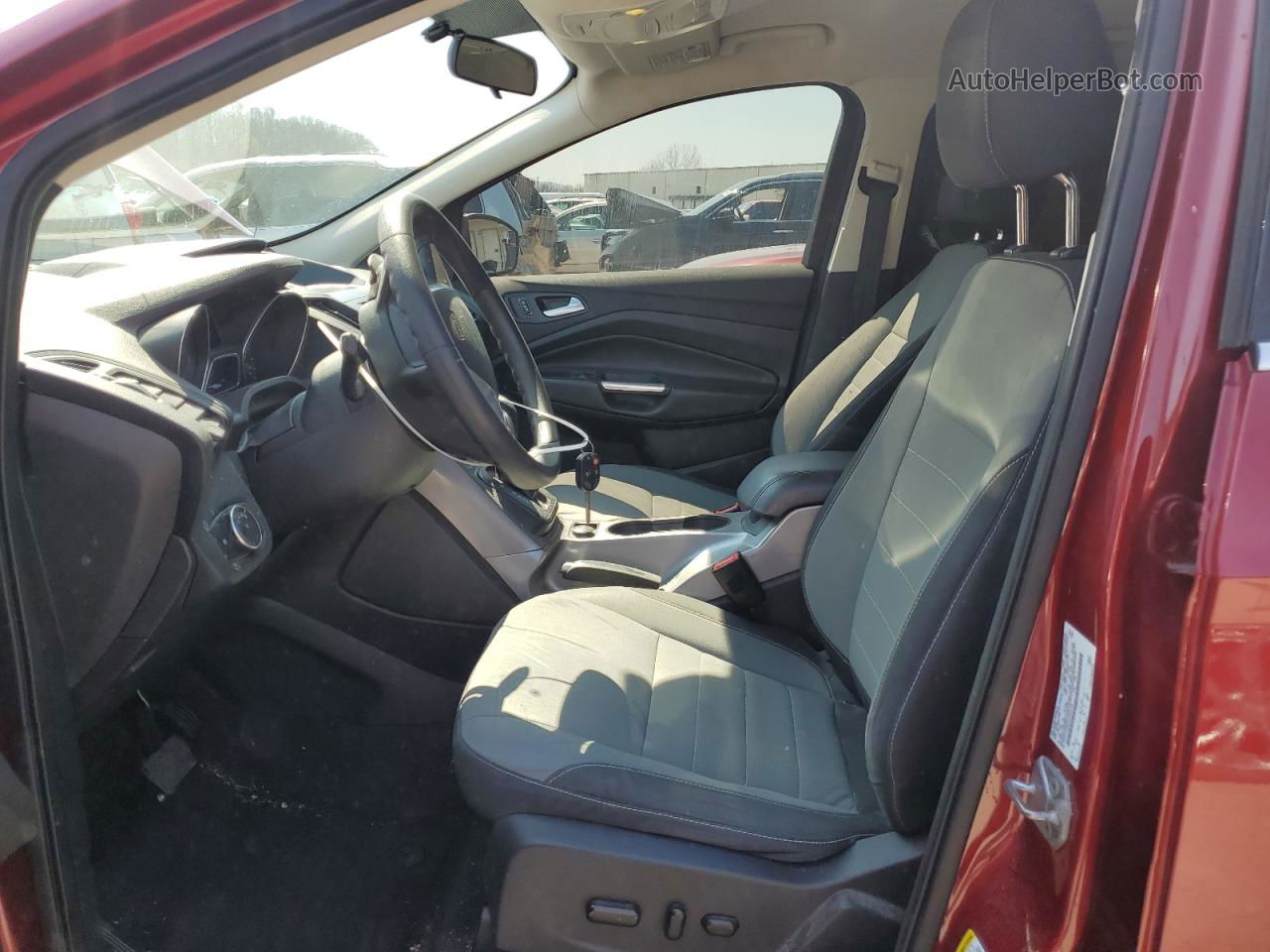 2016 Ford Escape Se Темно-бордовый vin: 1FMCU9G93GUB69129