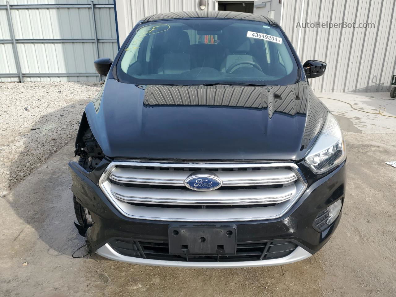 2017 Ford Escape Se Черный vin: 1FMCU9G95HUC20132