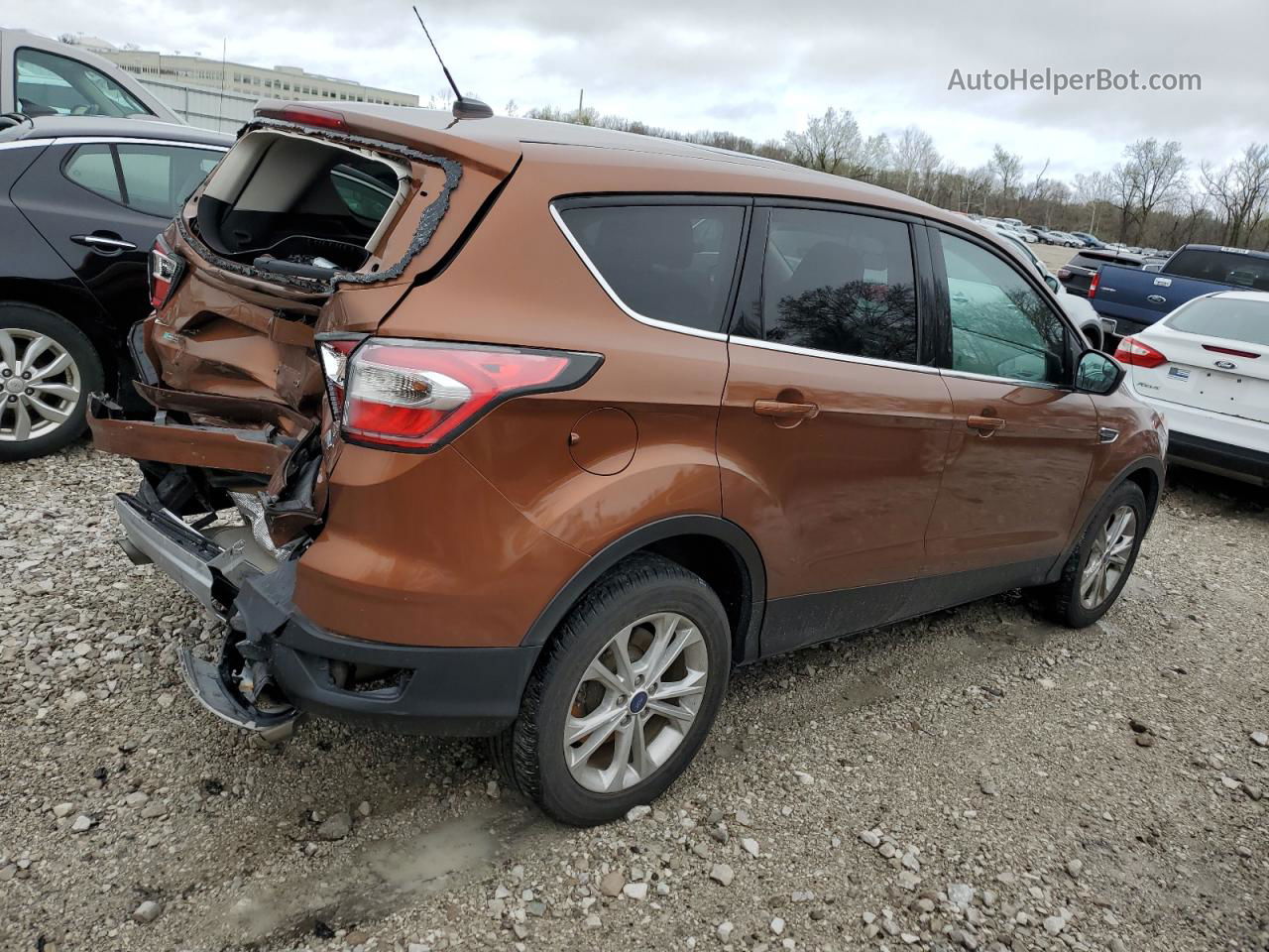 2017 Ford Escape Se Коричневый vin: 1FMCU9G99HUB04917