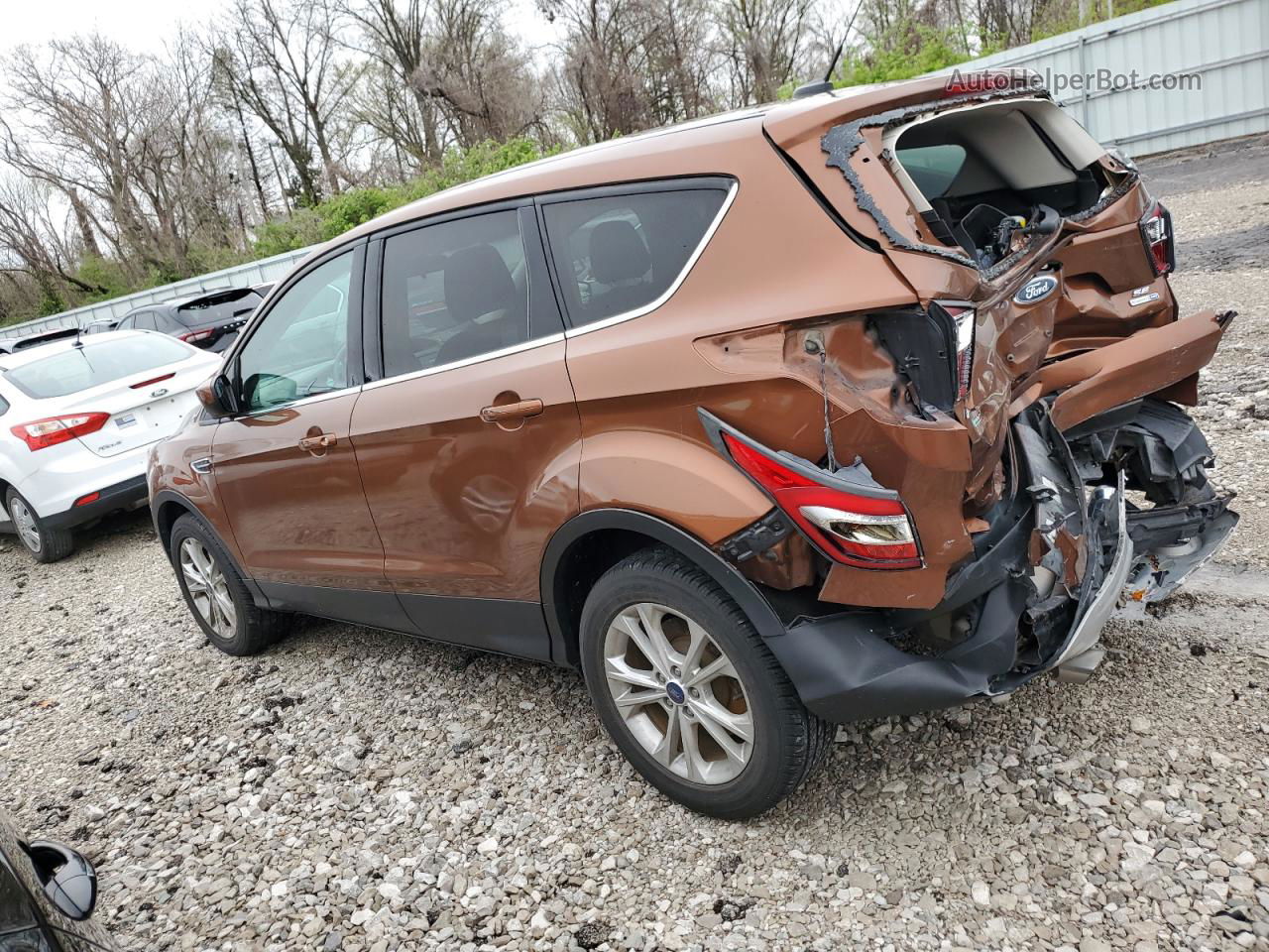 2017 Ford Escape Se Коричневый vin: 1FMCU9G99HUB04917