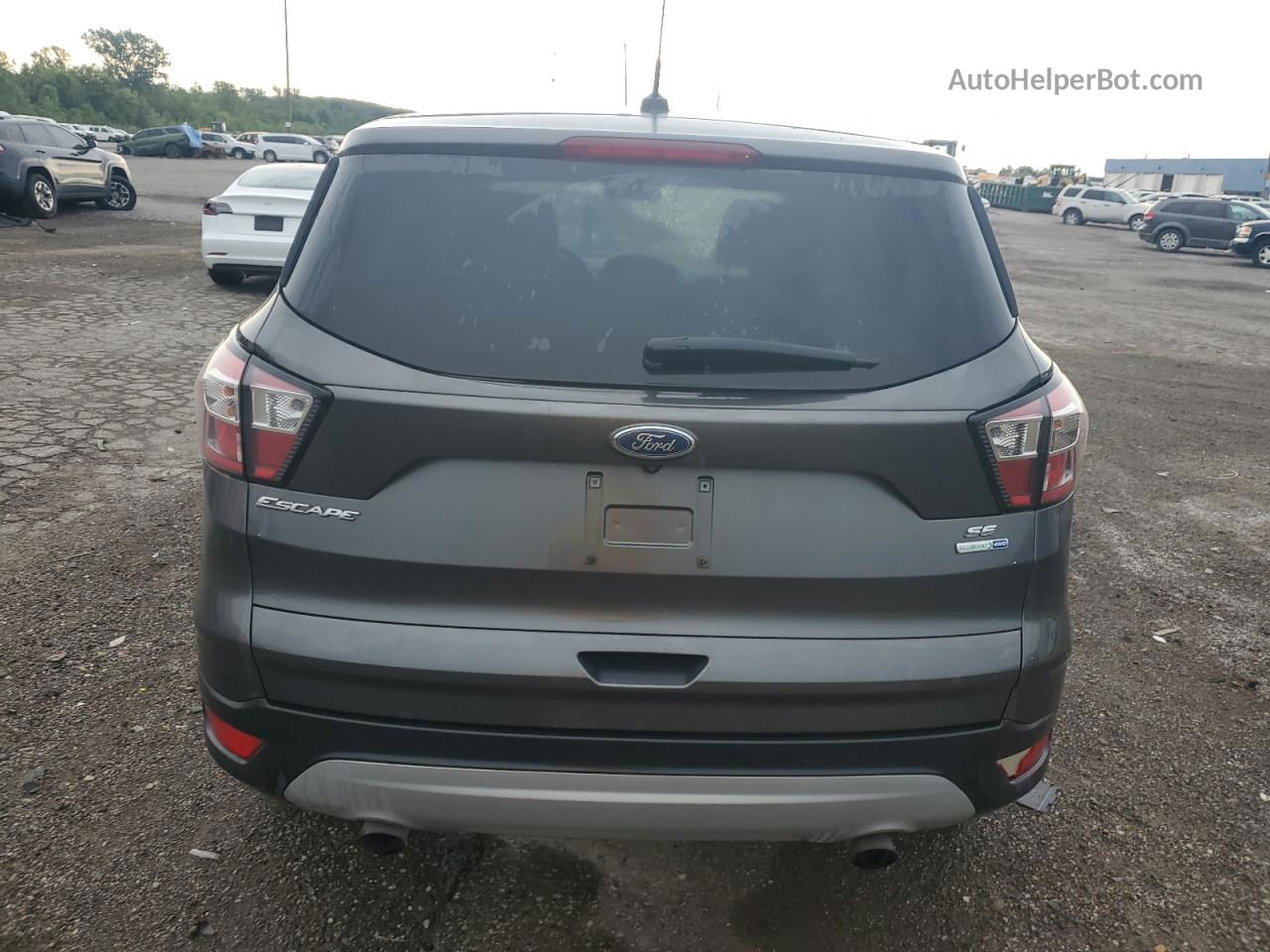 2017 Ford Escape Se Gray vin: 1FMCU9G9XHUD45630