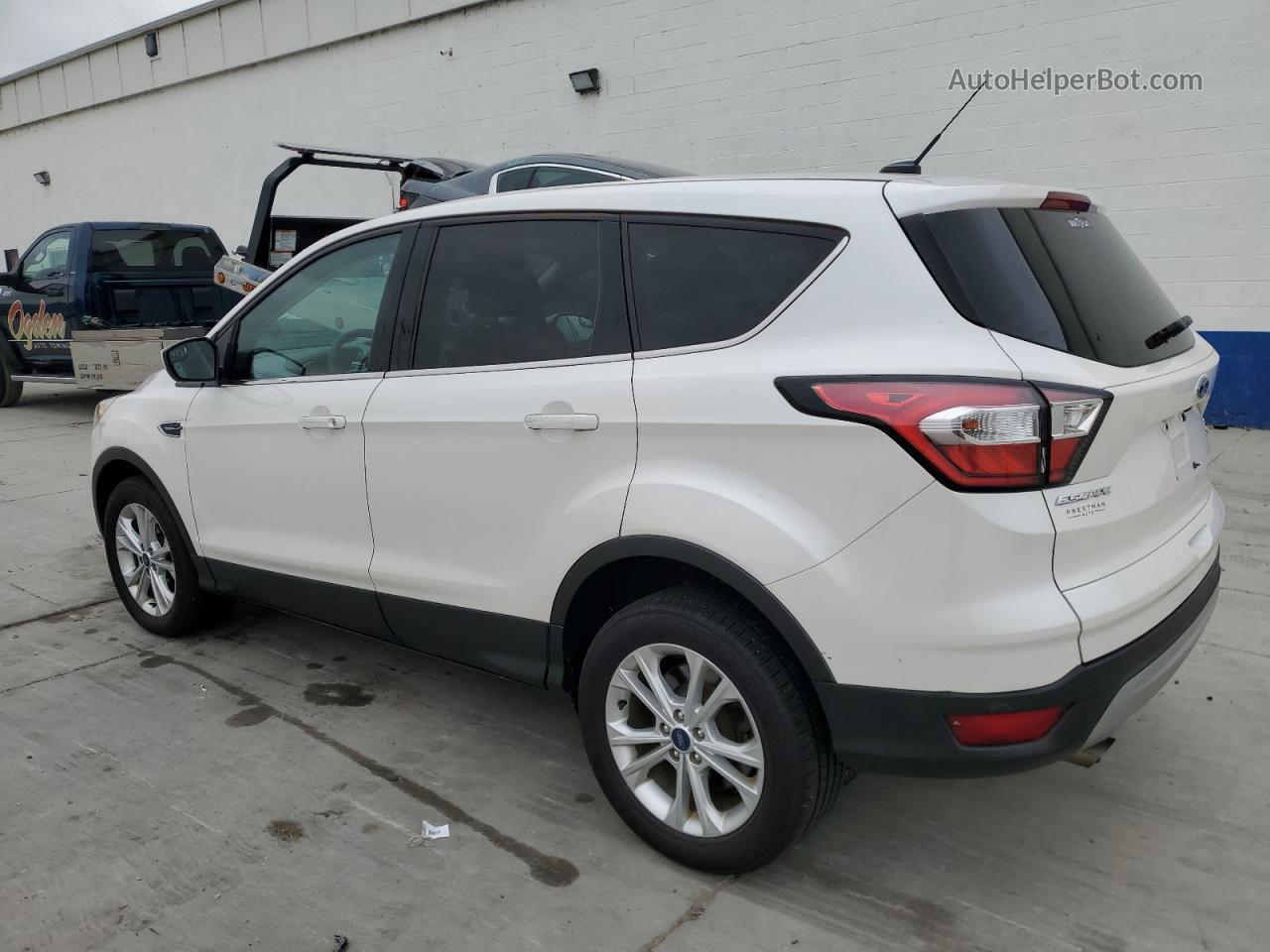 2017 Ford Escape Se White vin: 1FMCU9GD1HUD20779