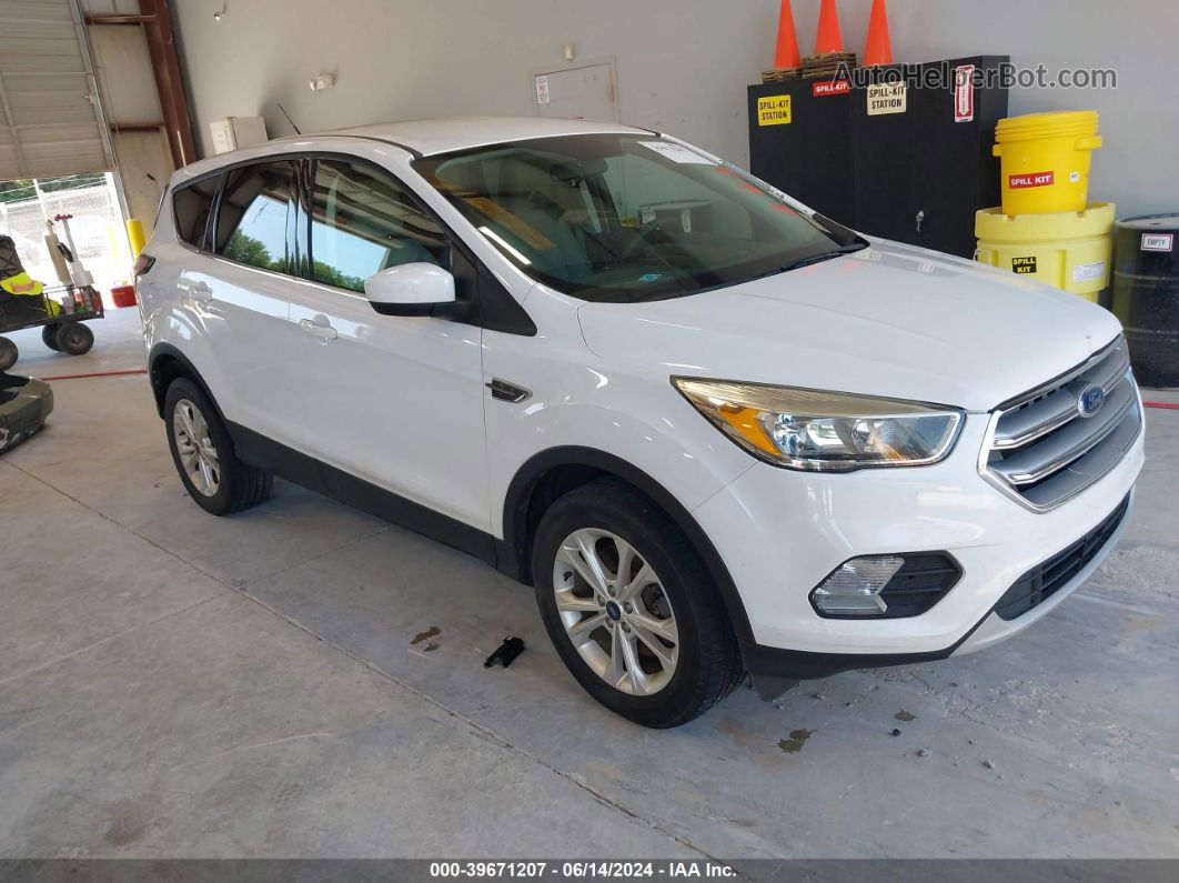 2017 Ford Escape Se White vin: 1FMCU9GD3HUD43321