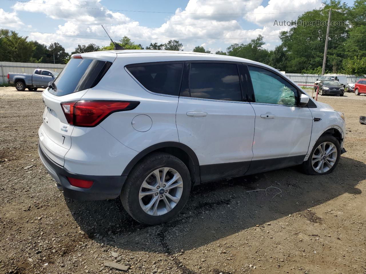 2019 Ford Escape Se White vin: 1FMCU9GD3KUA07823