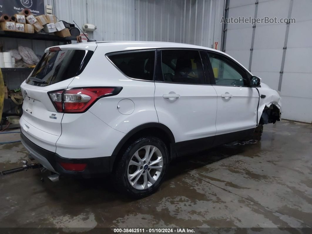 2017 Ford Escape Se Белый vin: 1FMCU9GD4HUB61899