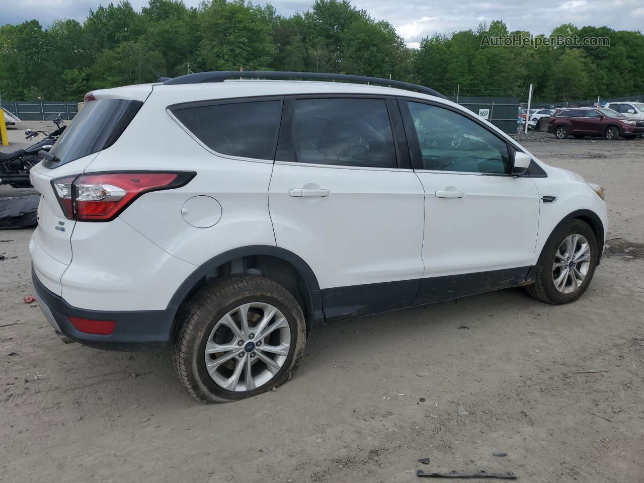 2017 Ford Escape Se White vin: 1FMCU9GD4HUC91911