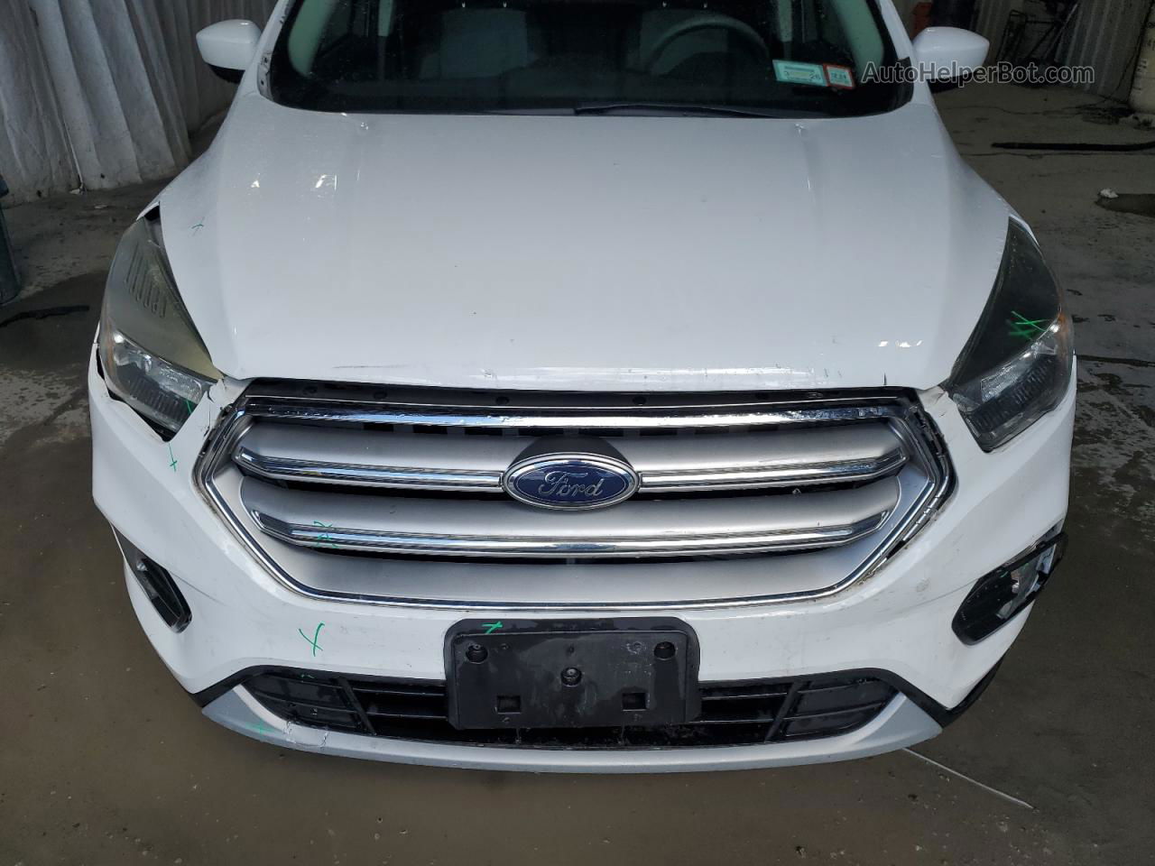 2017 Ford Escape Se Белый vin: 1FMCU9GD4HUE37711