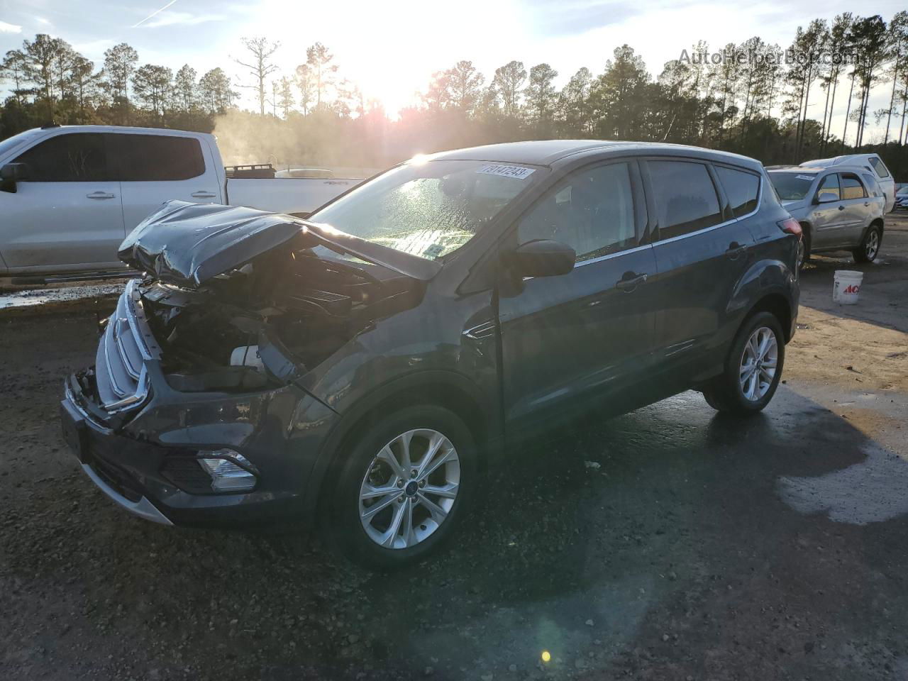 2019 Ford Escape Se Blue vin: 1FMCU9GD4KUA66573