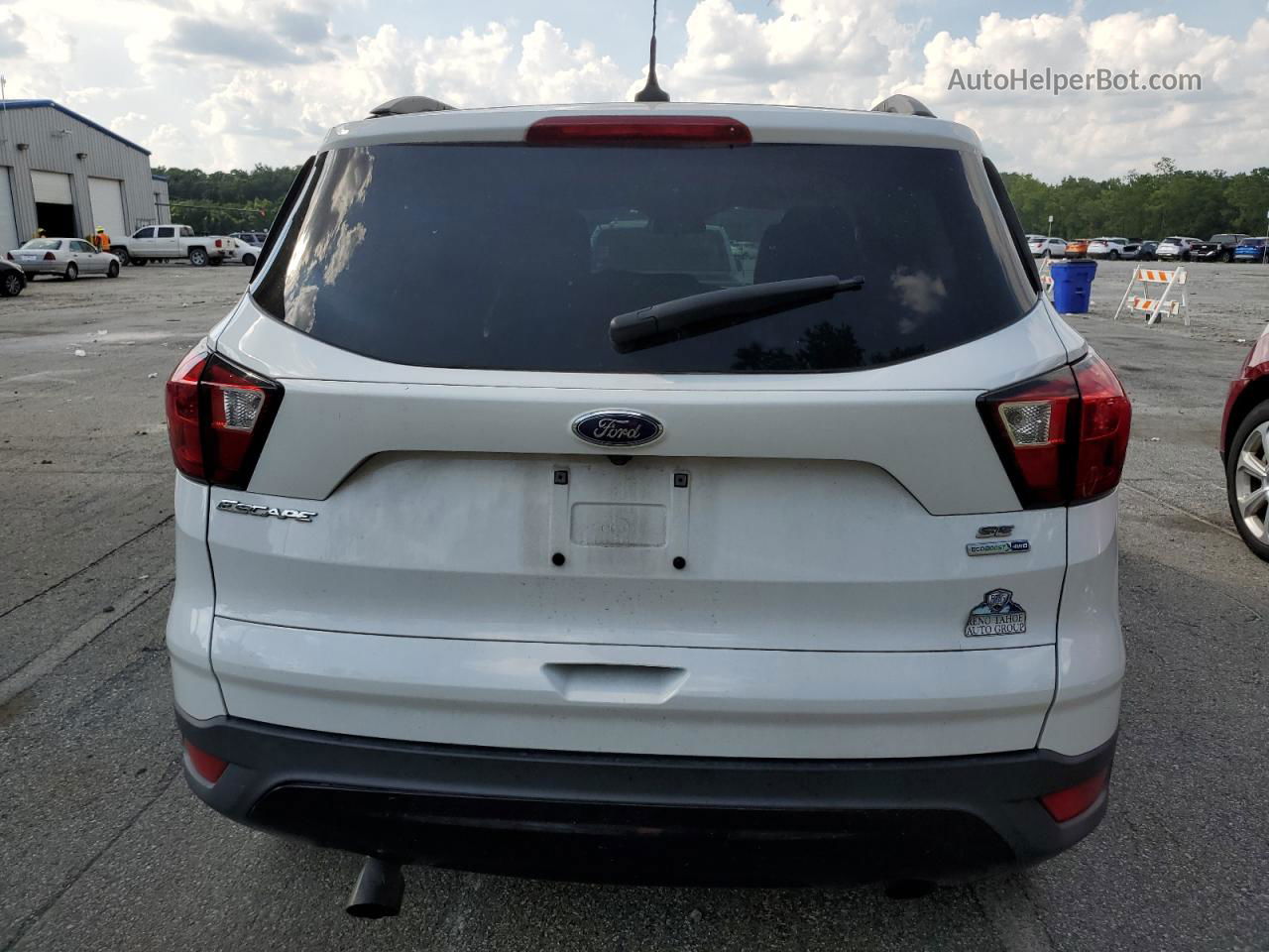 2019 Ford Escape Se Белый vin: 1FMCU9GD4KUB80802