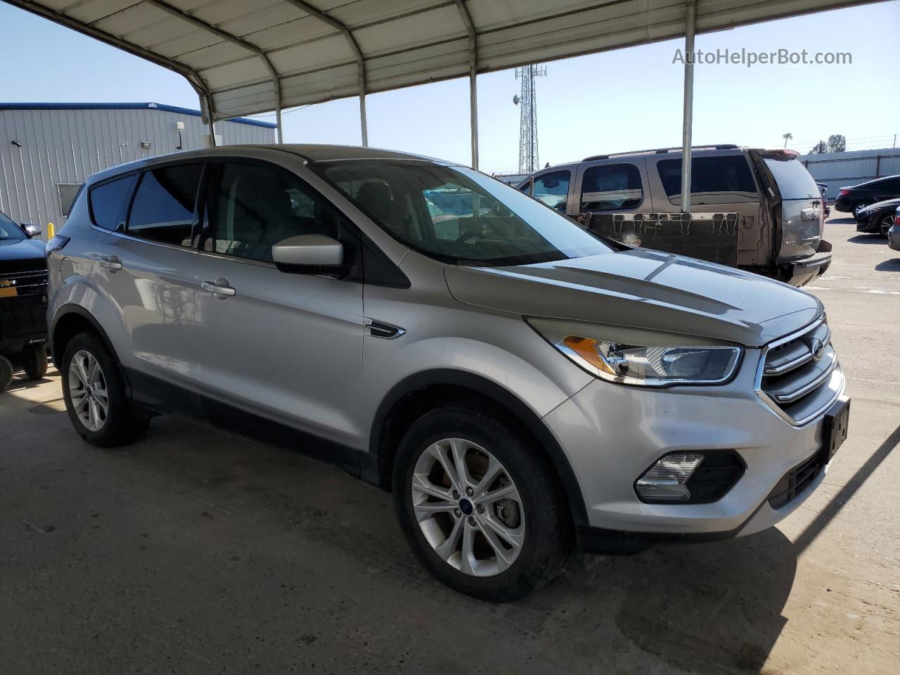 2017 Ford Escape Se Silver vin: 1FMCU9GD5HUE39483