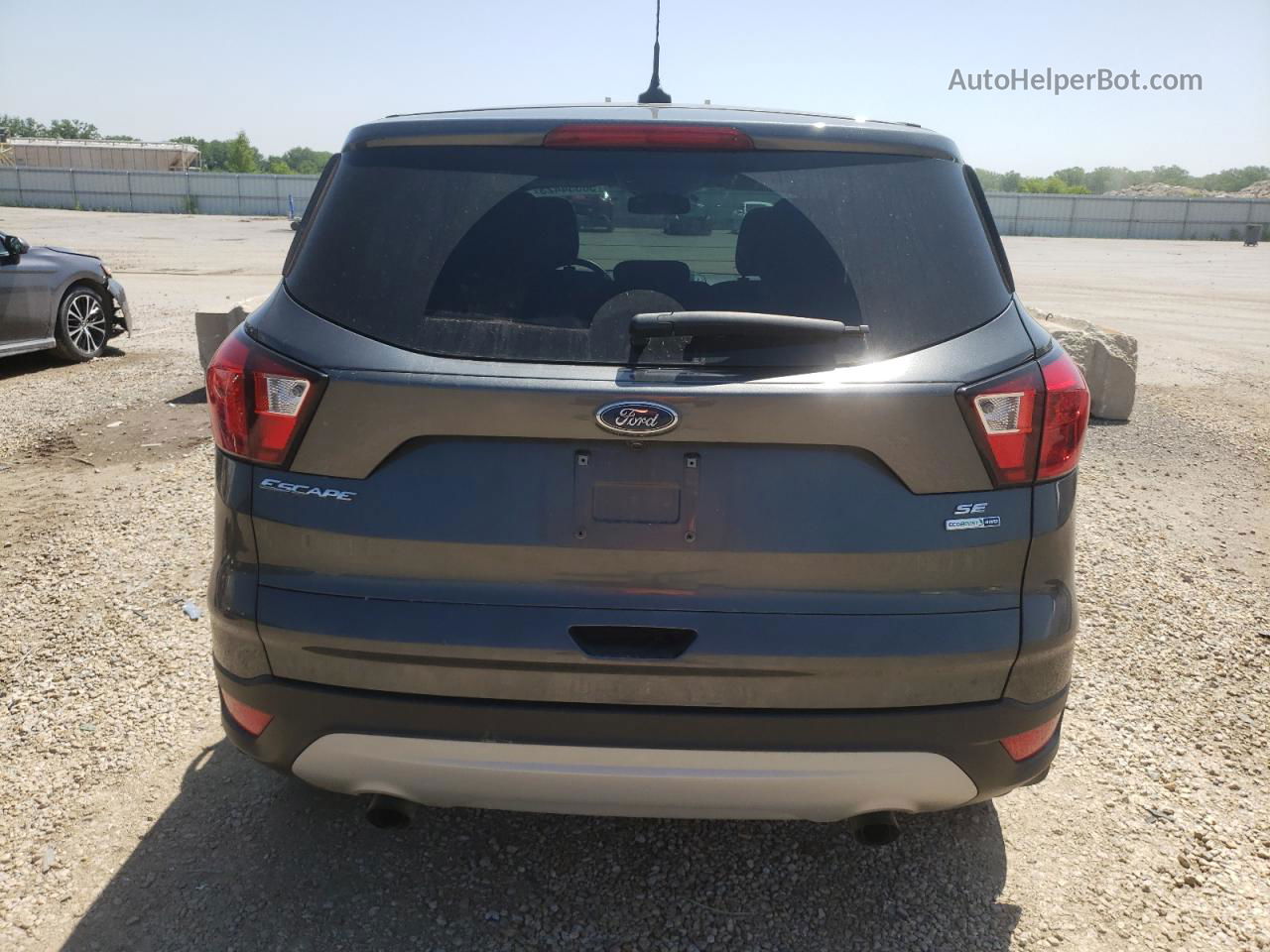 2019 Ford Escape Se Серый vin: 1FMCU9GD5KUB02562