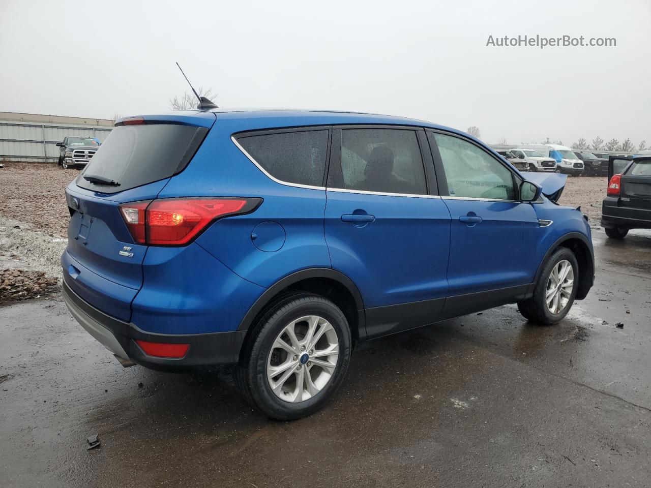 2019 Ford Escape Se Синий vin: 1FMCU9GD6KUA79812