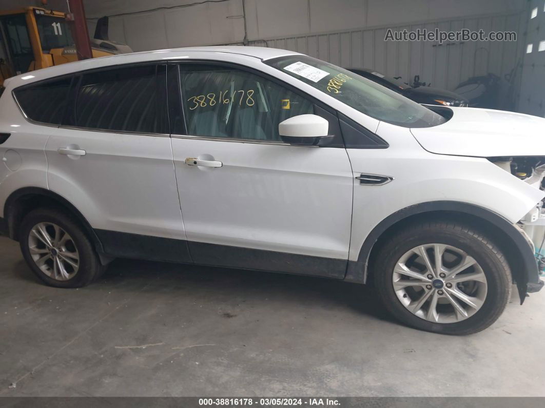 2019 Ford Escape Se Белый vin: 1FMCU9GD6KUB78145