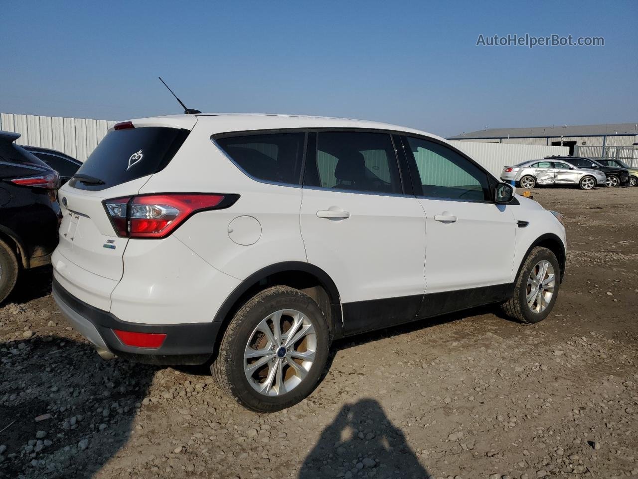 2017 Ford Escape Se White vin: 1FMCU9GD7HUE23172