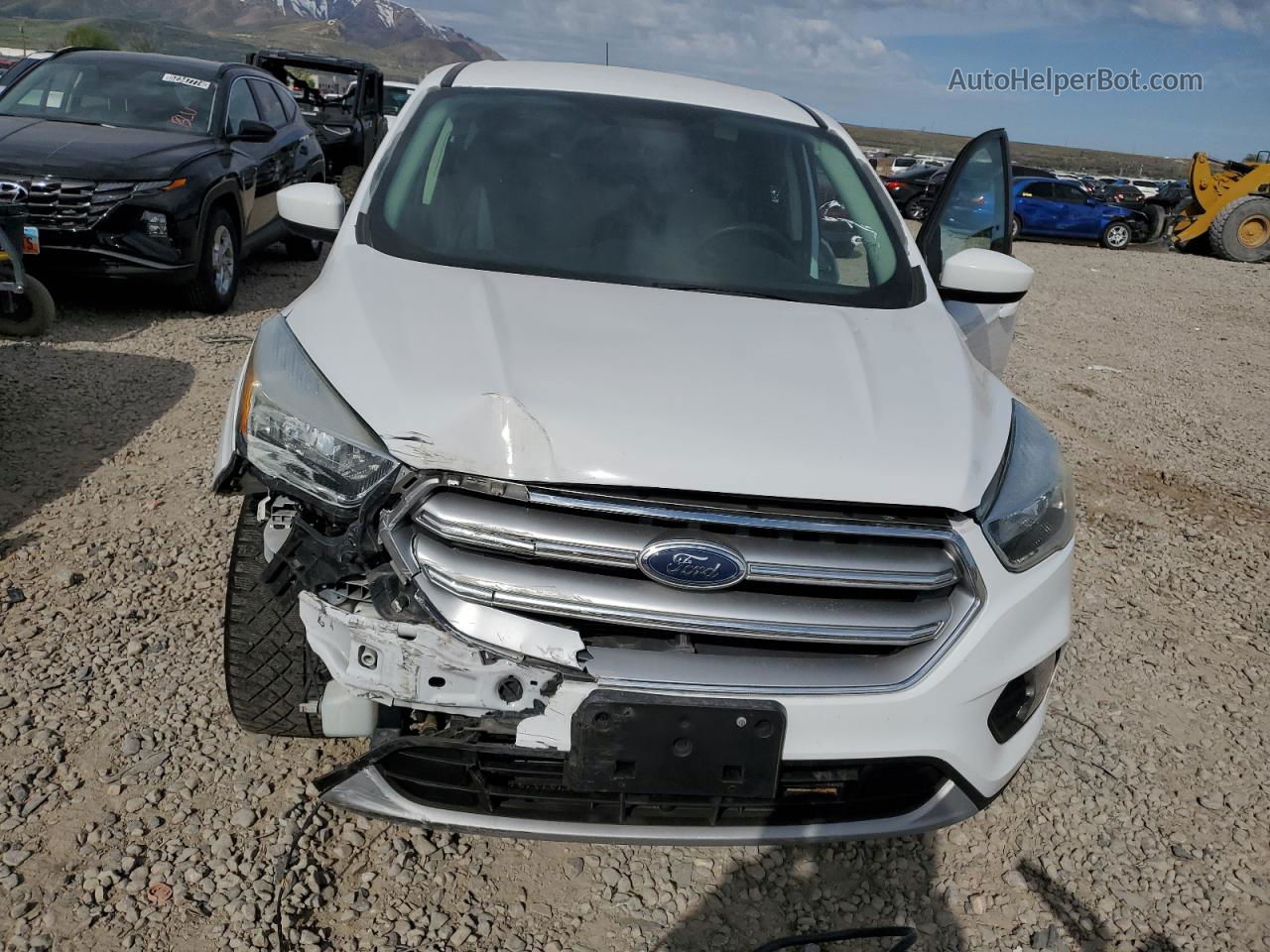 2017 Ford Escape Se White vin: 1FMCU9GD8HUA41118