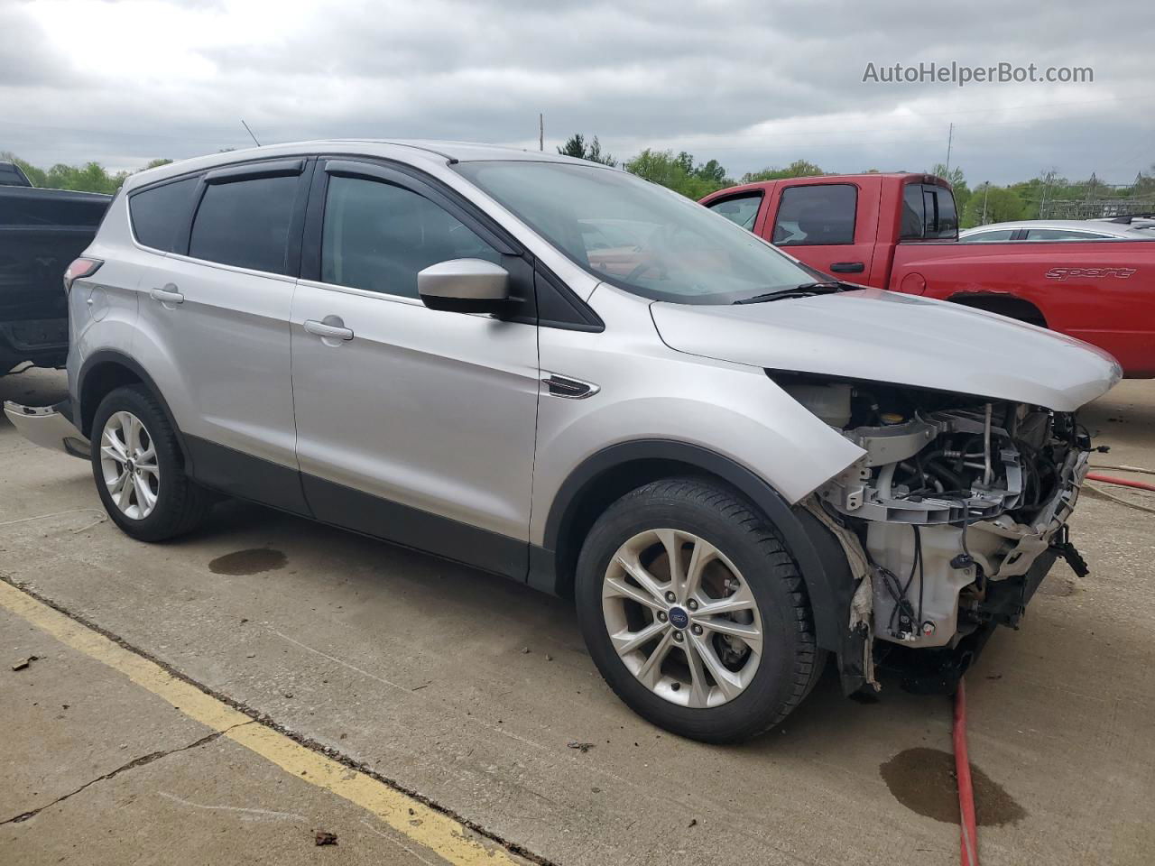 2017 Ford Escape Se Silver vin: 1FMCU9GD8HUB00605