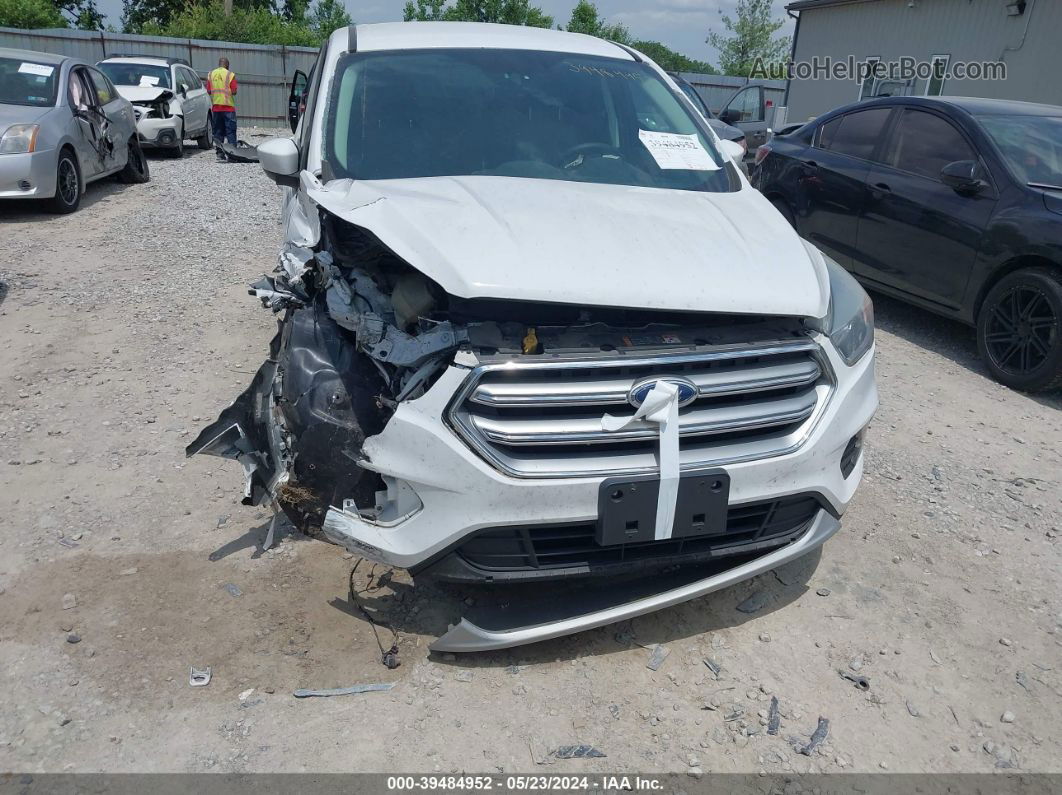 2017 Ford Escape Se White vin: 1FMCU9GDXHUD77854