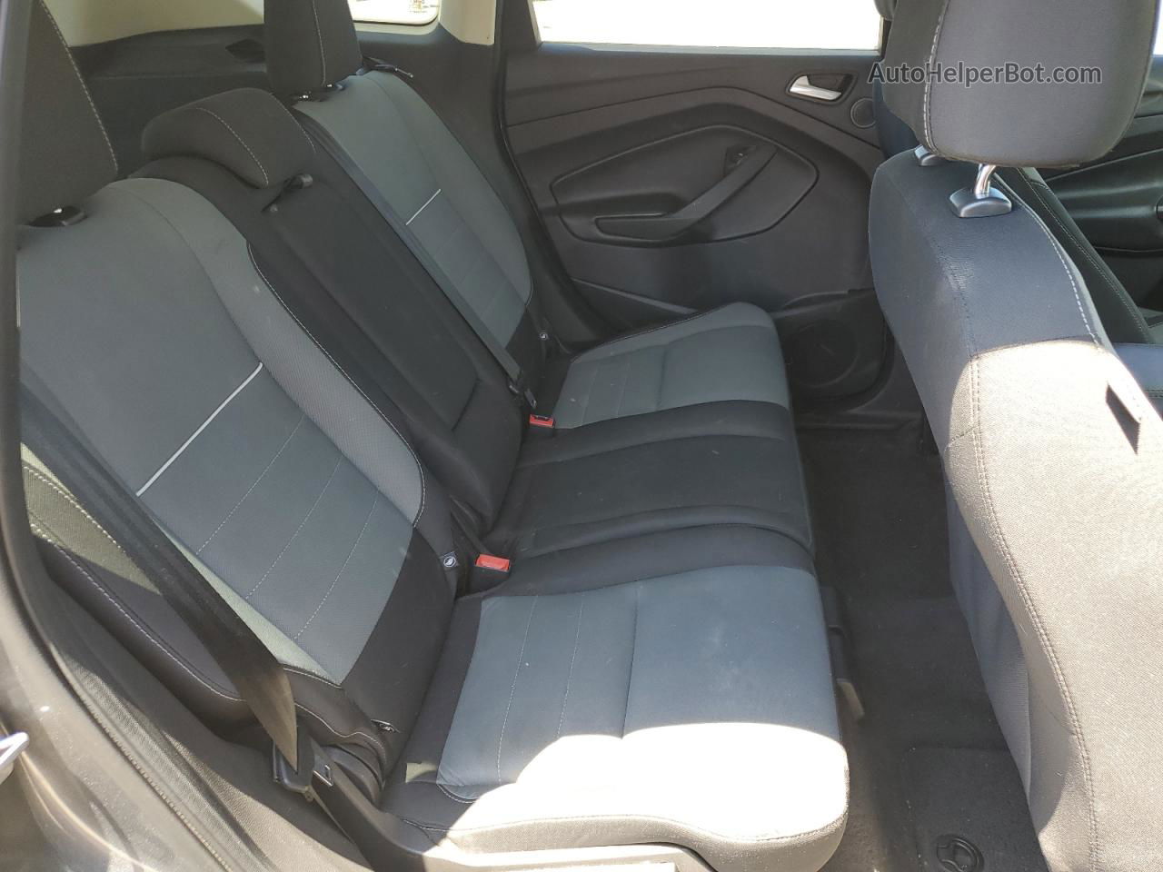 2014 Ford Escape Se Серебряный vin: 1FMCU9GX5EUD67111