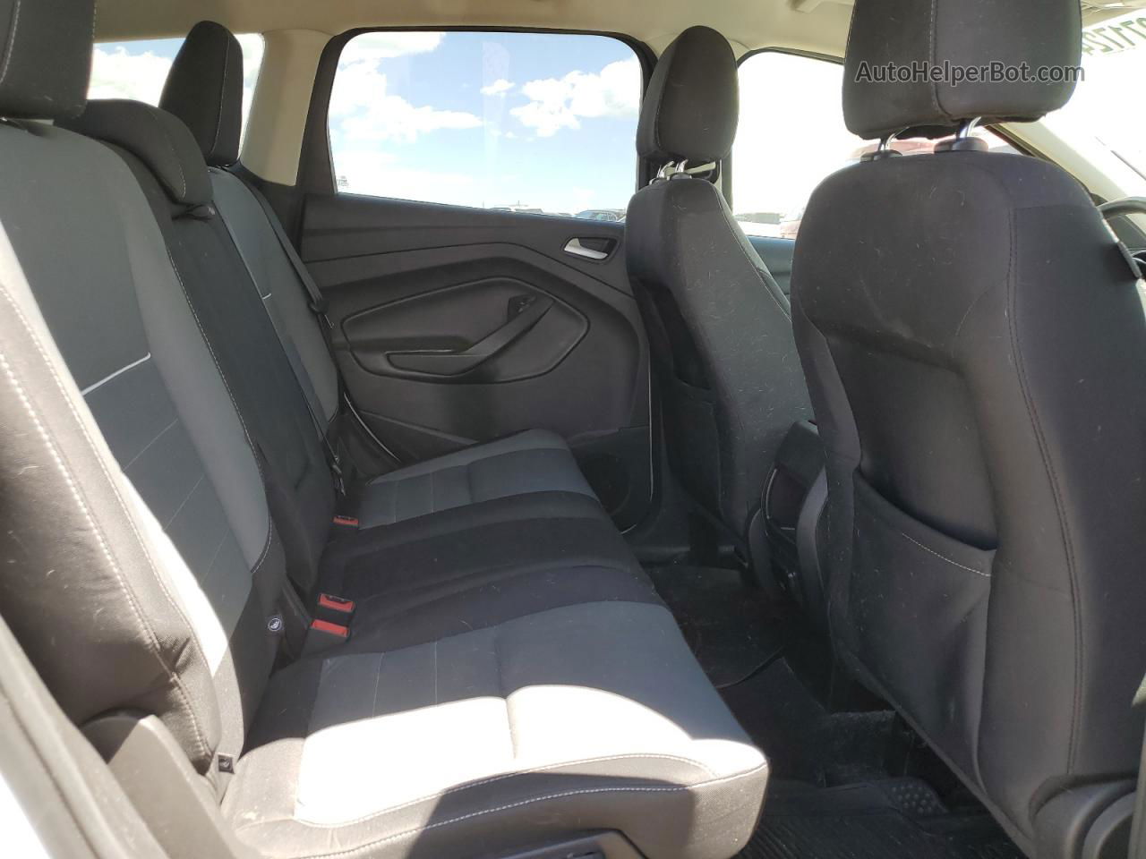 2015 Ford Escape Se Серебряный vin: 1FMCU9GX7FUC70378