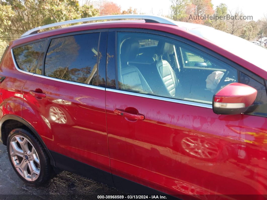 2019 Ford Escape Titanium Red vin: 1FMCU9J92KUB83105