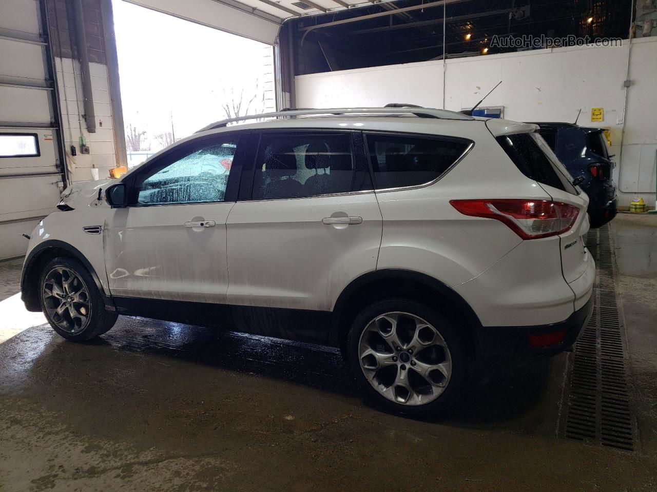 2013 Ford Escape Titanium White vin: 1FMCU9J97DUC93330