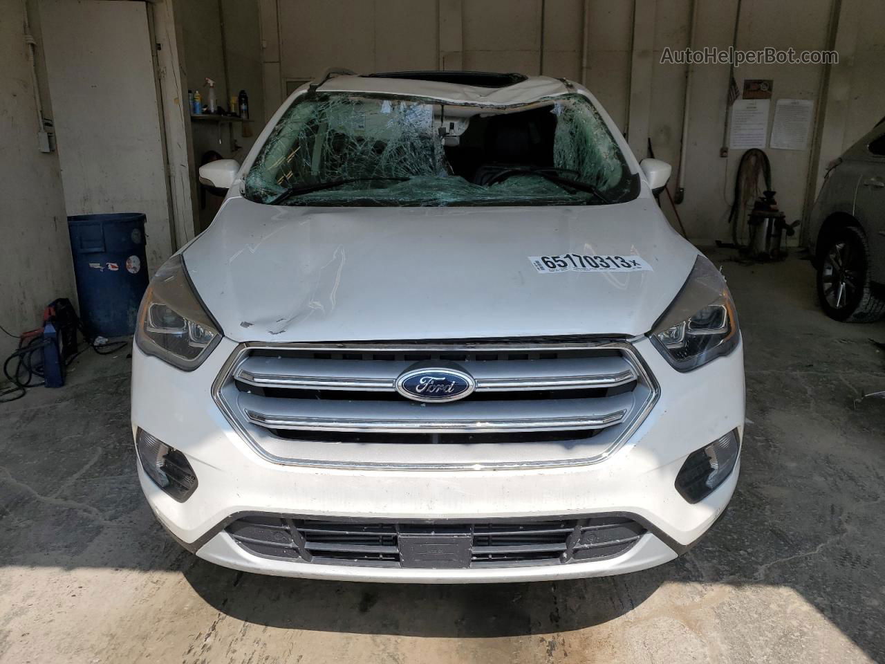 2019 Ford Escape Titanium White vin: 1FMCU9J98KUC30492