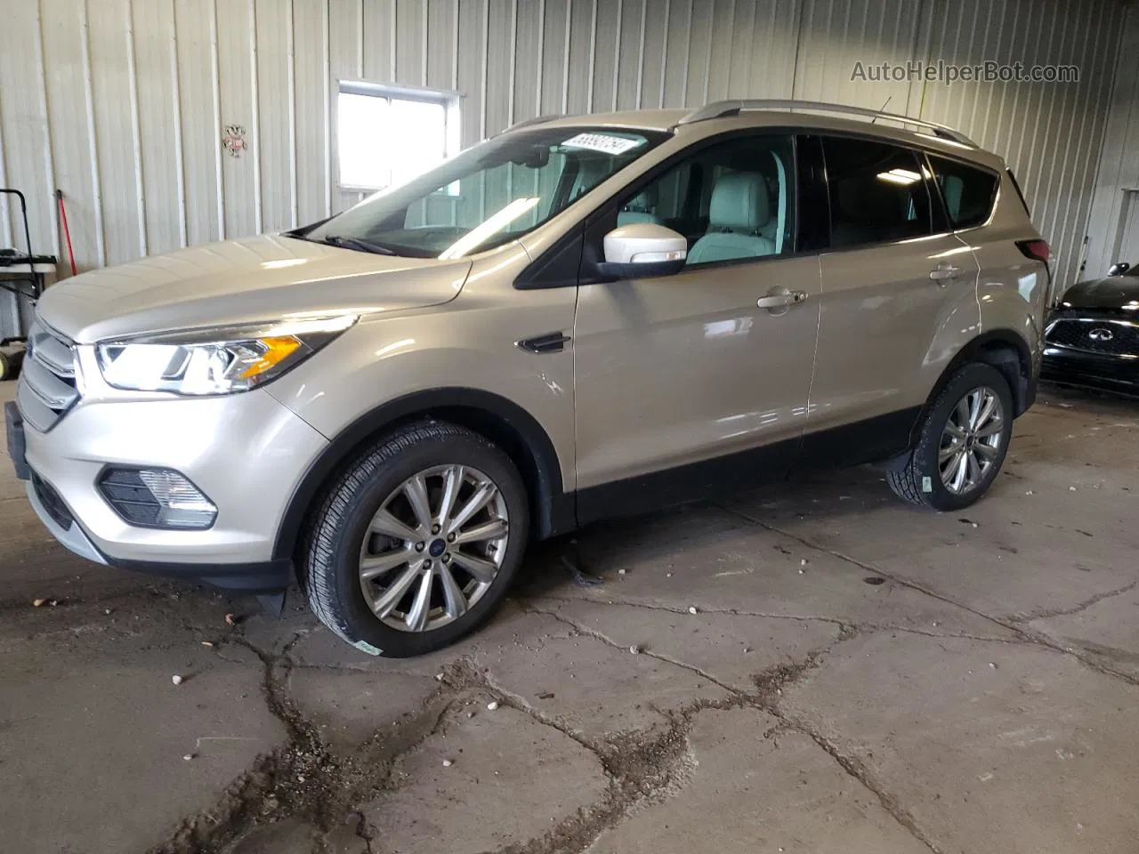 2017 Ford Escape Titanium Бежевый vin: 1FMCU9JD6HUC26180