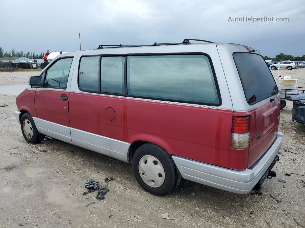 1996 Ford Aerostar  Red vin: 1FMDA31X2TZB85465