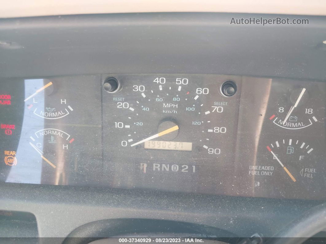 1996 Ford Aerostar   Белый vin: 1FMDA31X4TZA48284