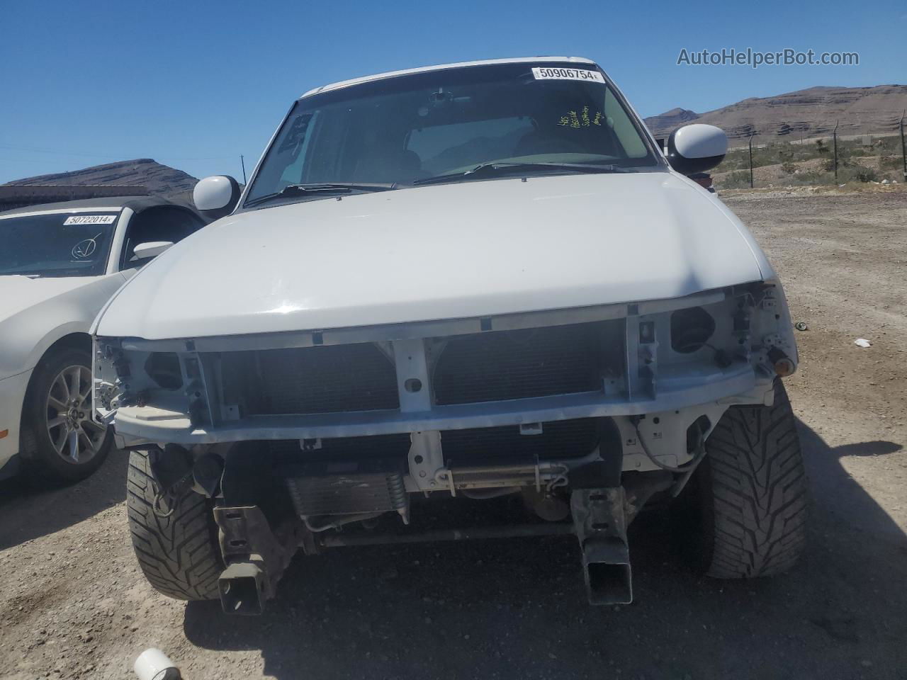 2000 Ford Expedition Eddie Bauer White vin: 1FMEU17L9YLB12043