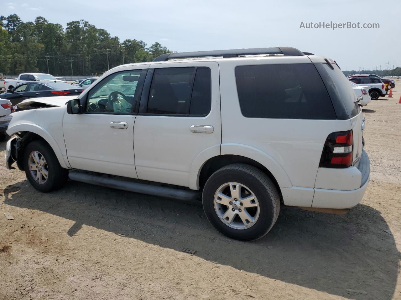 2010 Ford Explorer Xlt White vin: 1FMEU6DE1AUA10772