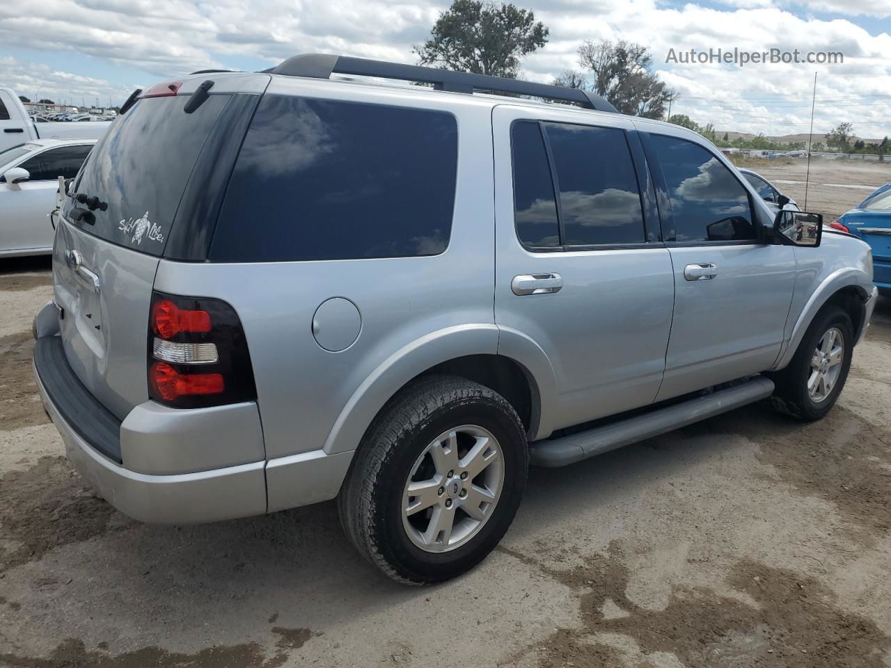 2010 Ford Explorer Xlt Silver vin: 1FMEU6DE1AUA92213