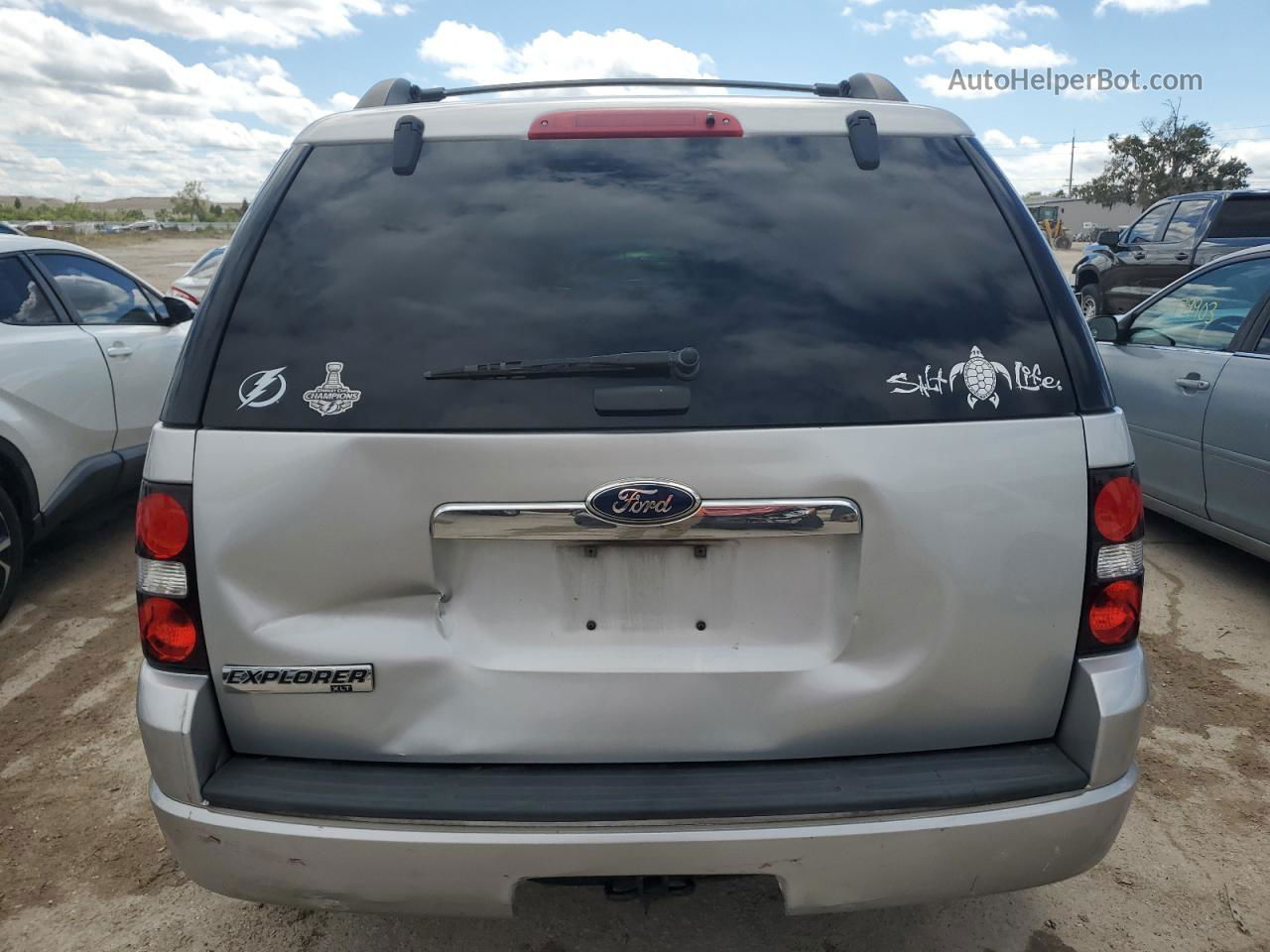 2010 Ford Explorer Xlt Silver vin: 1FMEU6DE1AUA92213