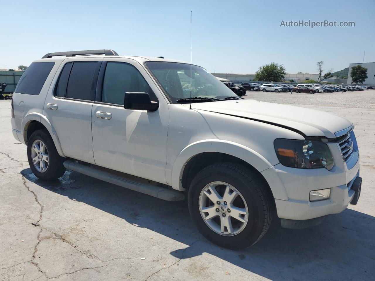 2010 Ford Explorer Xlt White vin: 1FMEU6DE6AUA85712