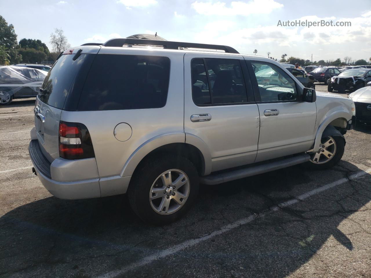 2010 Ford Explorer Xlt Silver vin: 1FMEU6DE9AUA68984