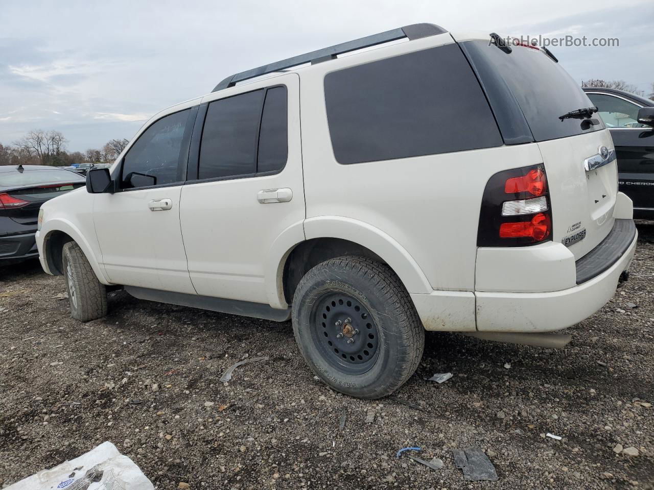 2010 Ford Explorer Xlt White vin: 1FMEU6DEXAUA55919