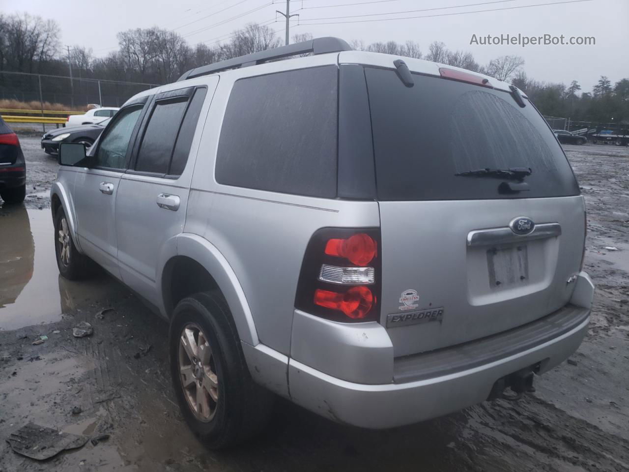 2010 Ford Explorer Xlt Silver vin: 1FMEU7DE0AUA99174