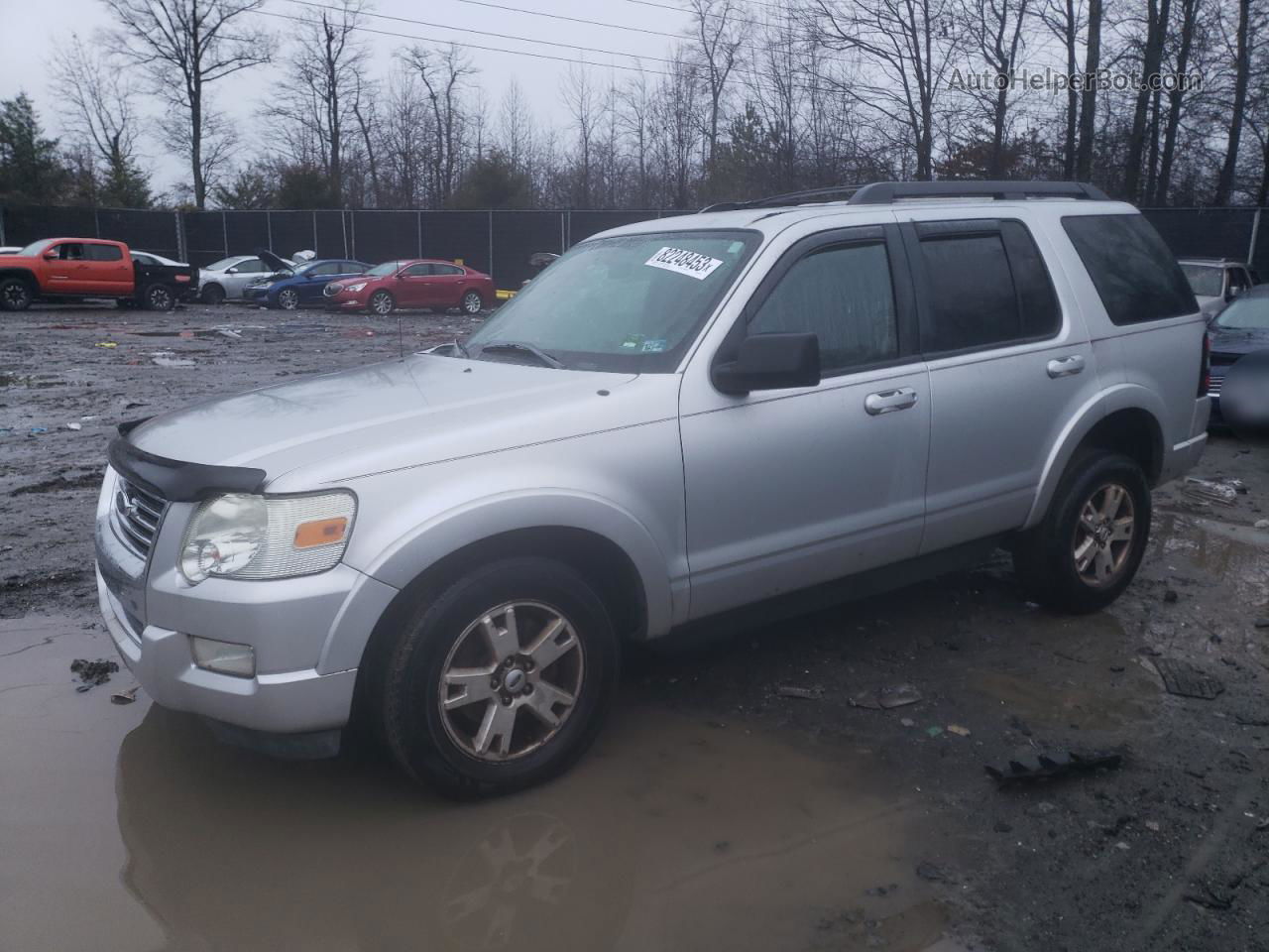 2010 Ford Explorer Xlt Silver vin: 1FMEU7DE0AUA99174