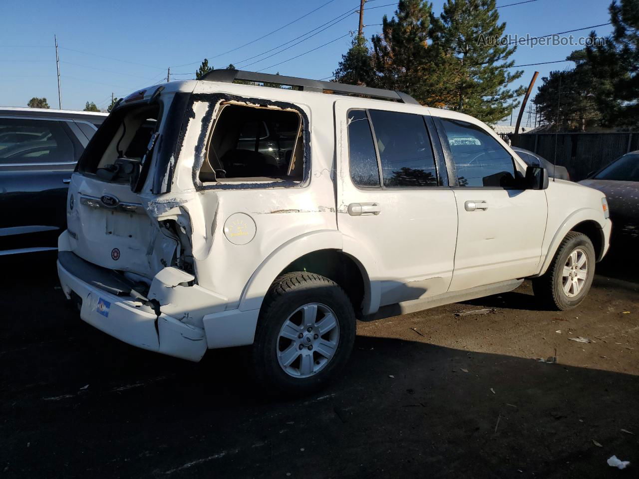 2010 Ford Explorer Xlt White vin: 1FMEU7DE1AUA58388