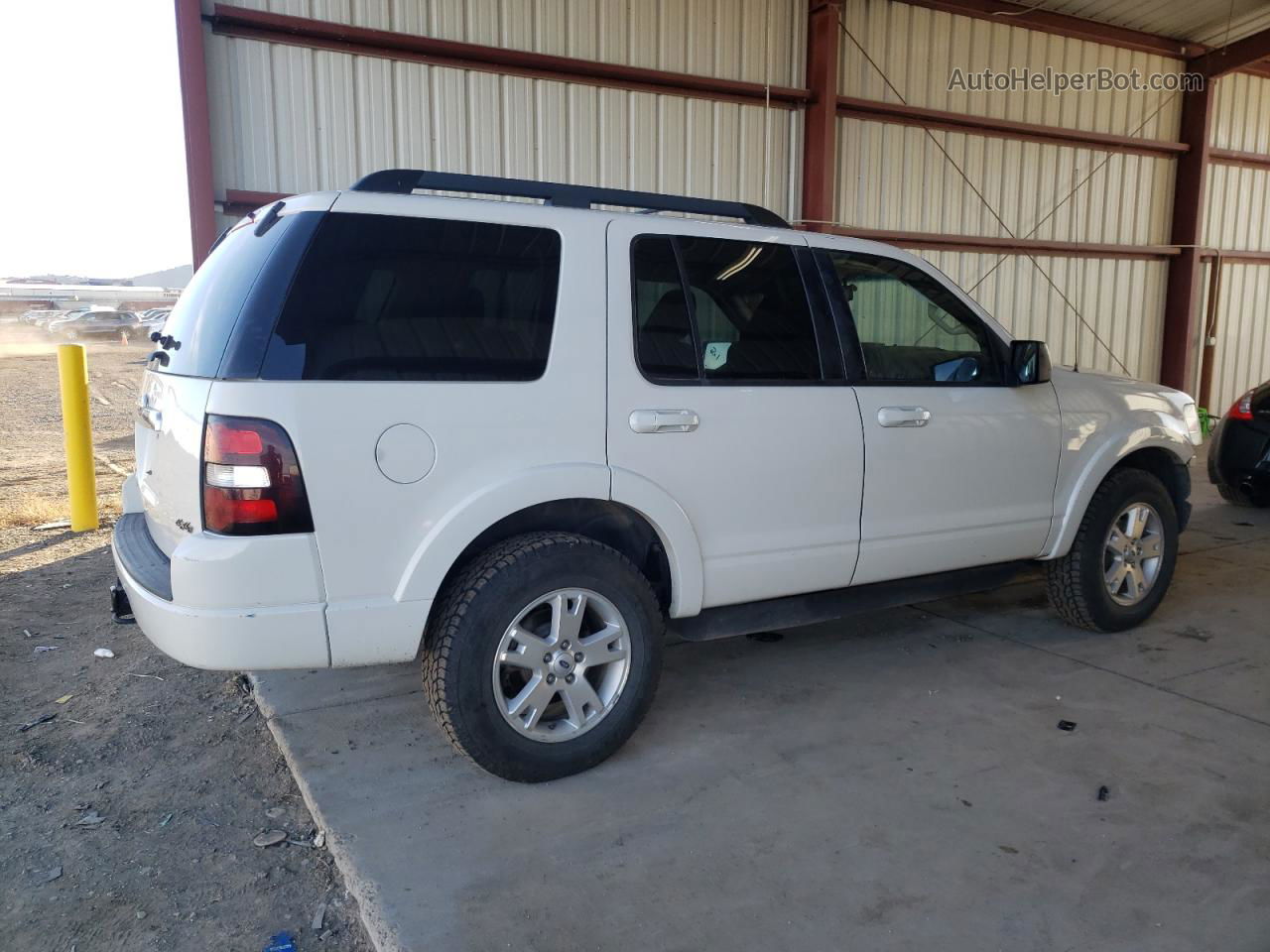 2010 Ford Explorer Xlt Белый vin: 1FMEU7DE1AUA80360