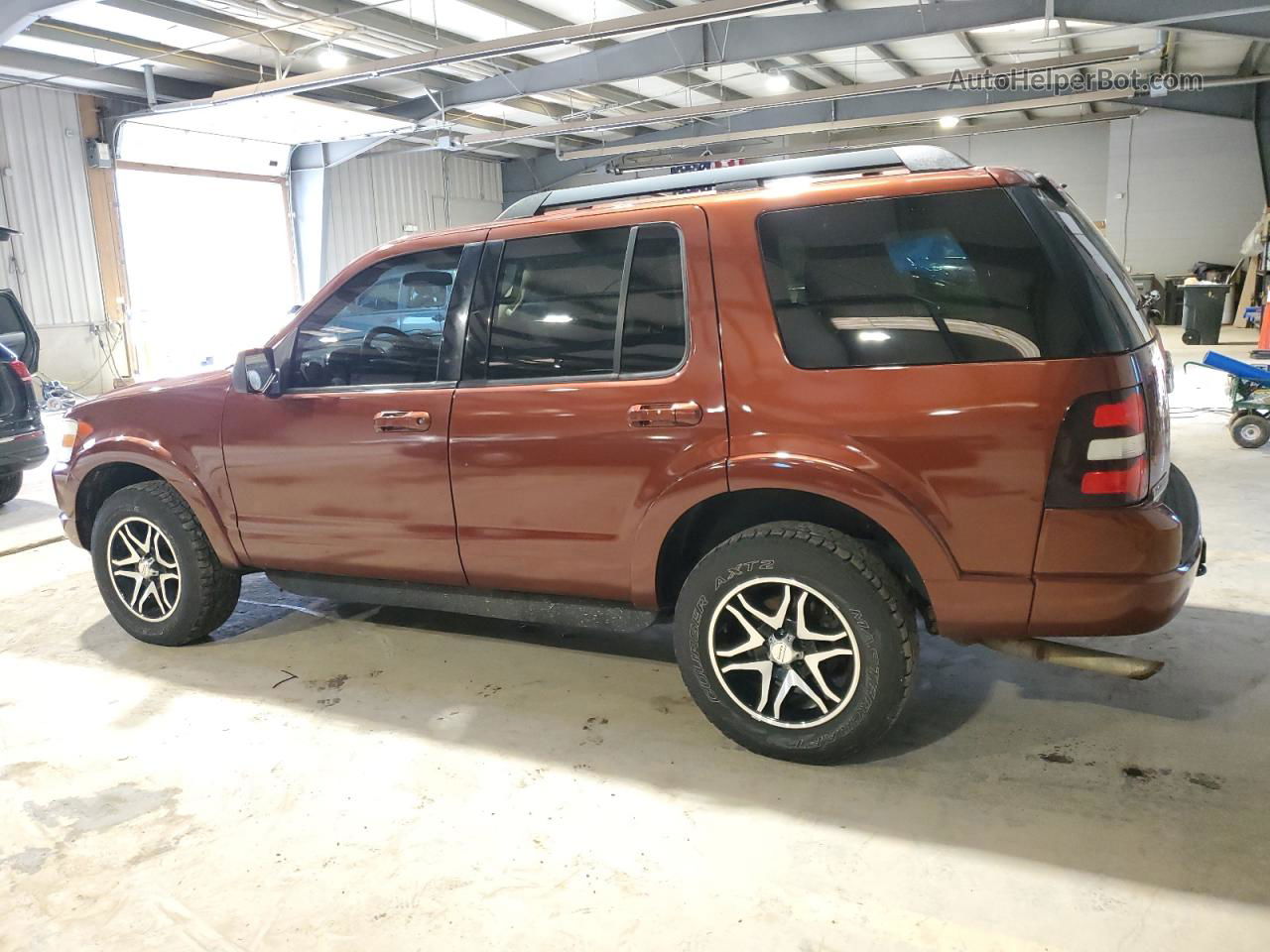 2010 Ford Explorer Xlt Maroon vin: 1FMEU7DE2AUA81260