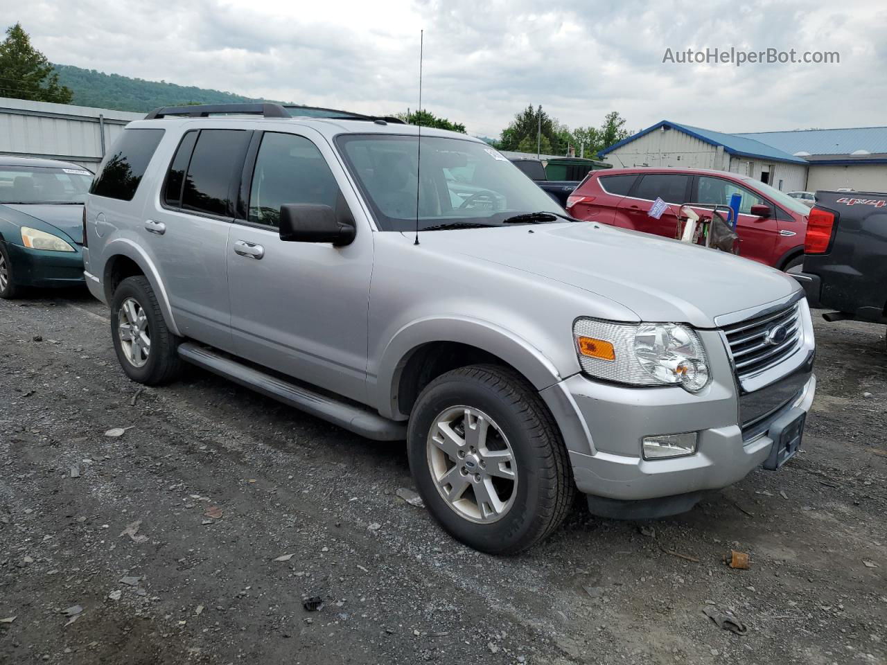 2010 Ford Explorer Xlt Серебряный vin: 1FMEU7DE4AUA68624