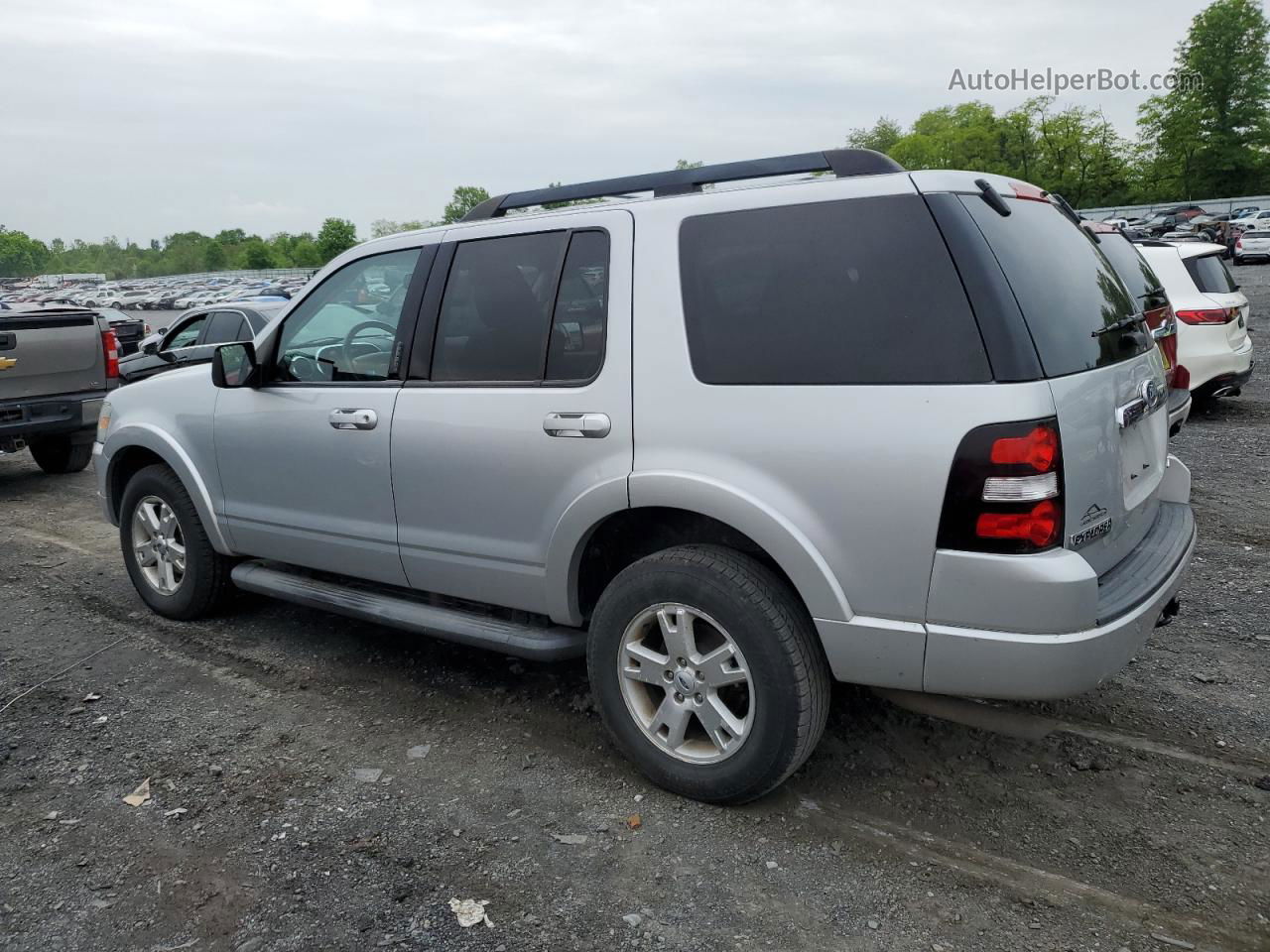 2010 Ford Explorer Xlt Silver vin: 1FMEU7DE4AUA68624