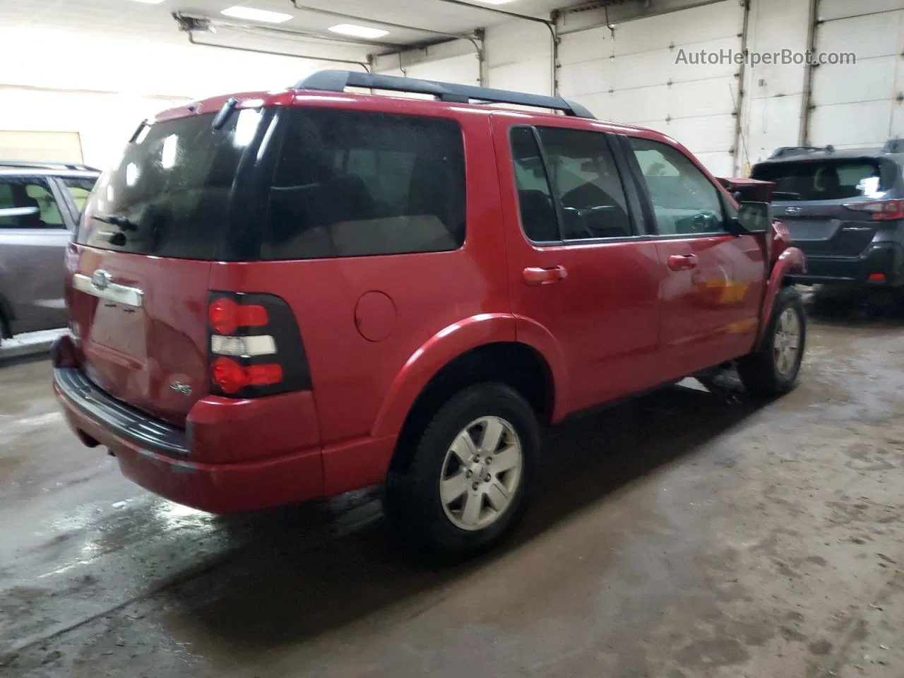 2010 Ford Explorer Xlt Red vin: 1FMEU7DE8AUA32287