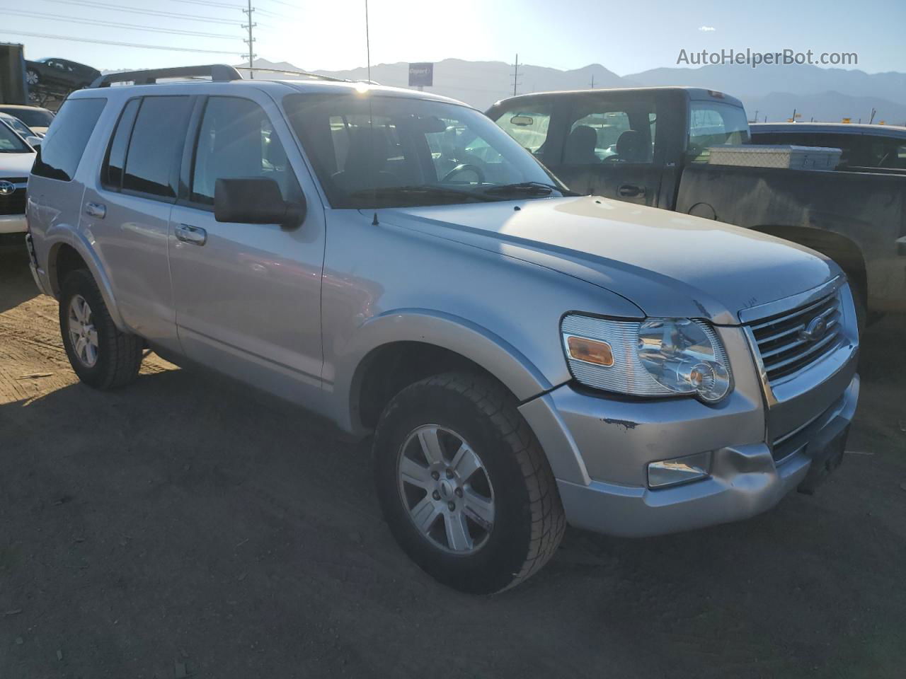 2010 Ford Explorer Xlt Silver vin: 1FMEU7DE8AUB03455