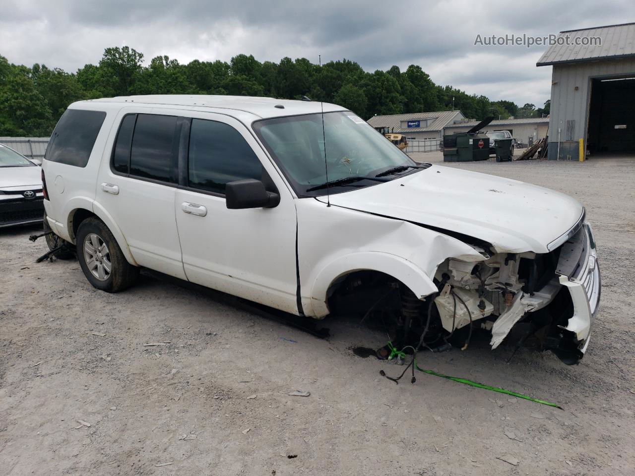 2010 Ford Explorer Xlt White vin: 1FMEU7DE9AUA84530