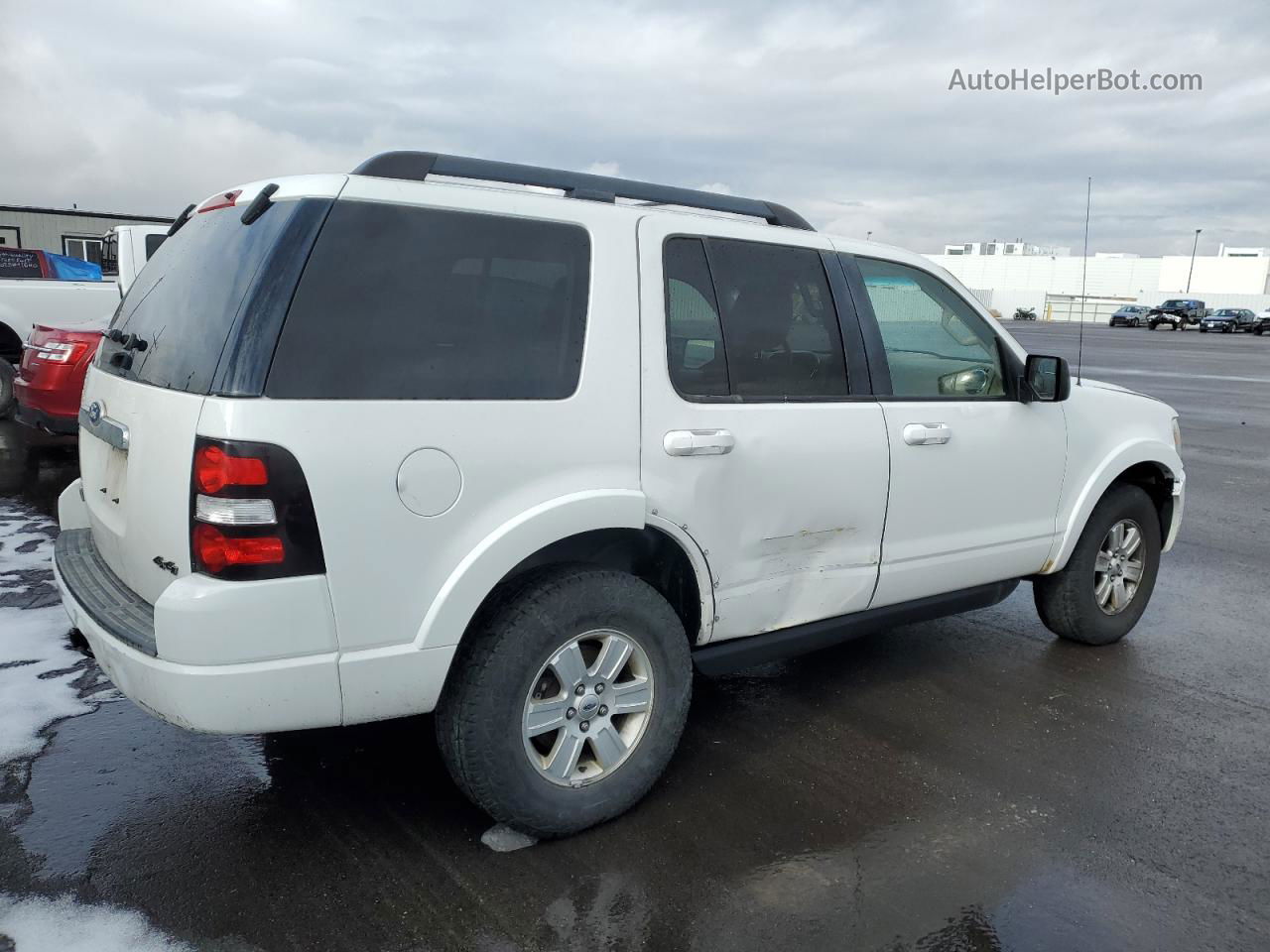 2010 Ford Explorer Xlt White vin: 1FMEU7DEXAUA90773